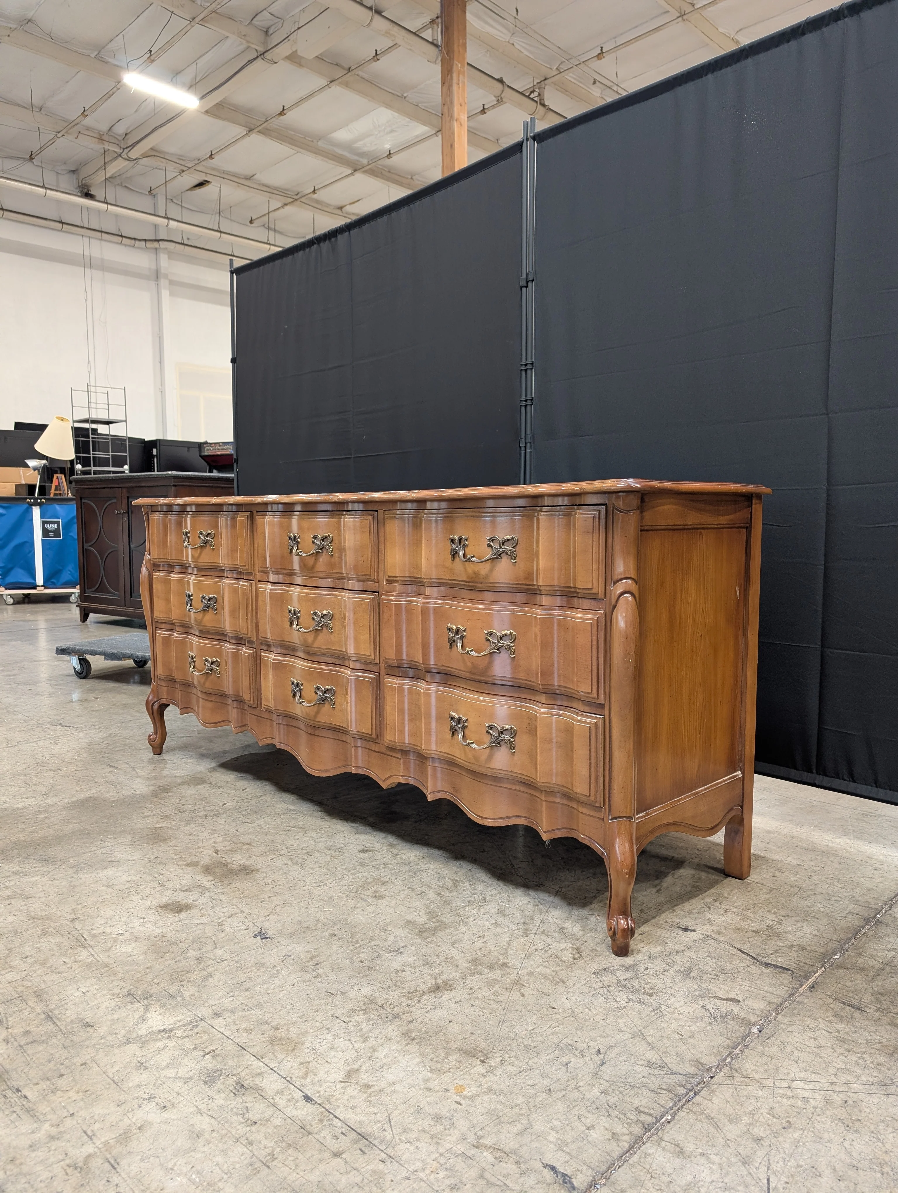 Vintage French Provincial Bombe Wood Dresser with Ornate Brass Hardware - Image 6