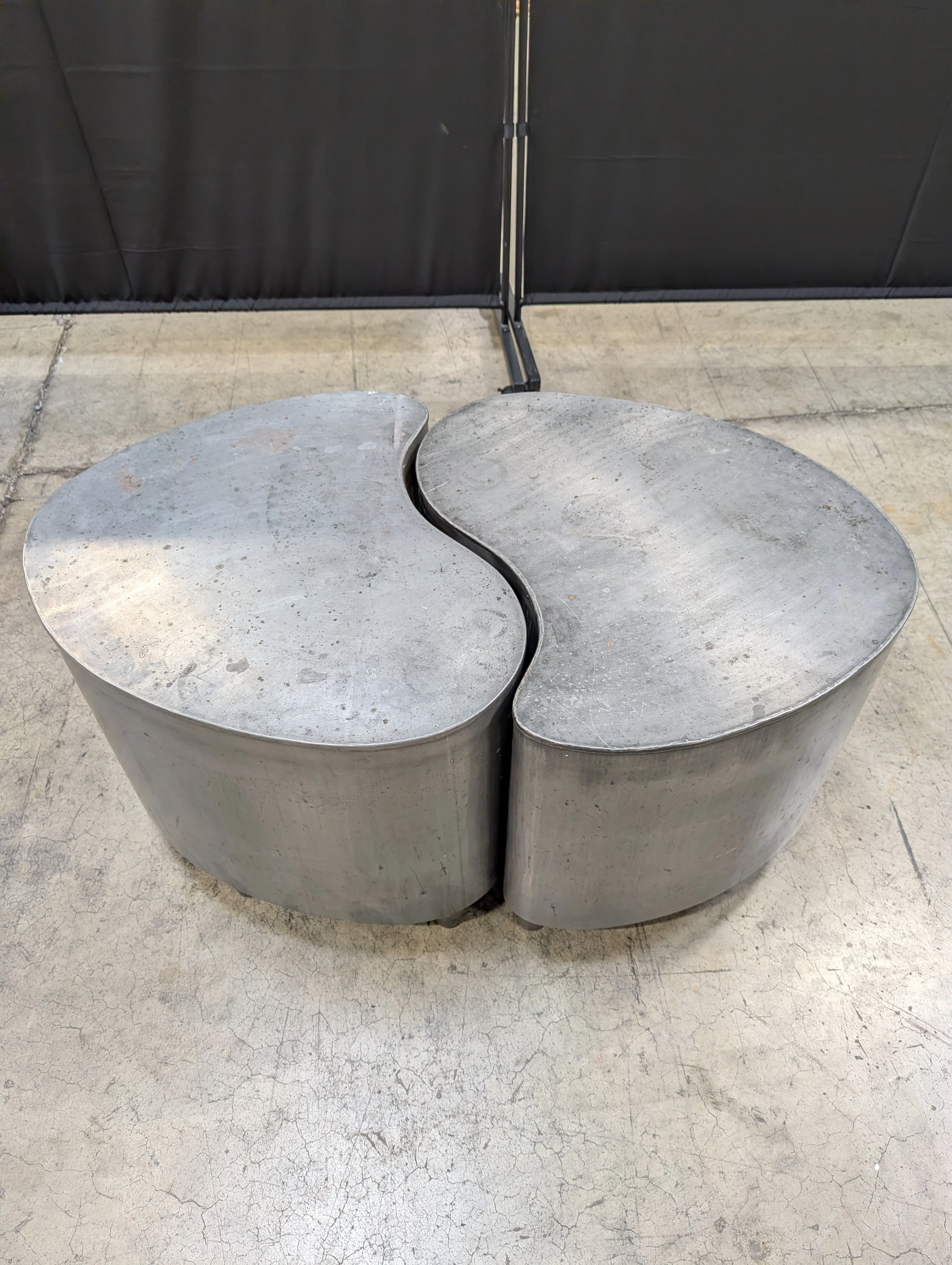 Contemporary Organic Shape Dark Grey Metal Coffee Table Set - Image 3