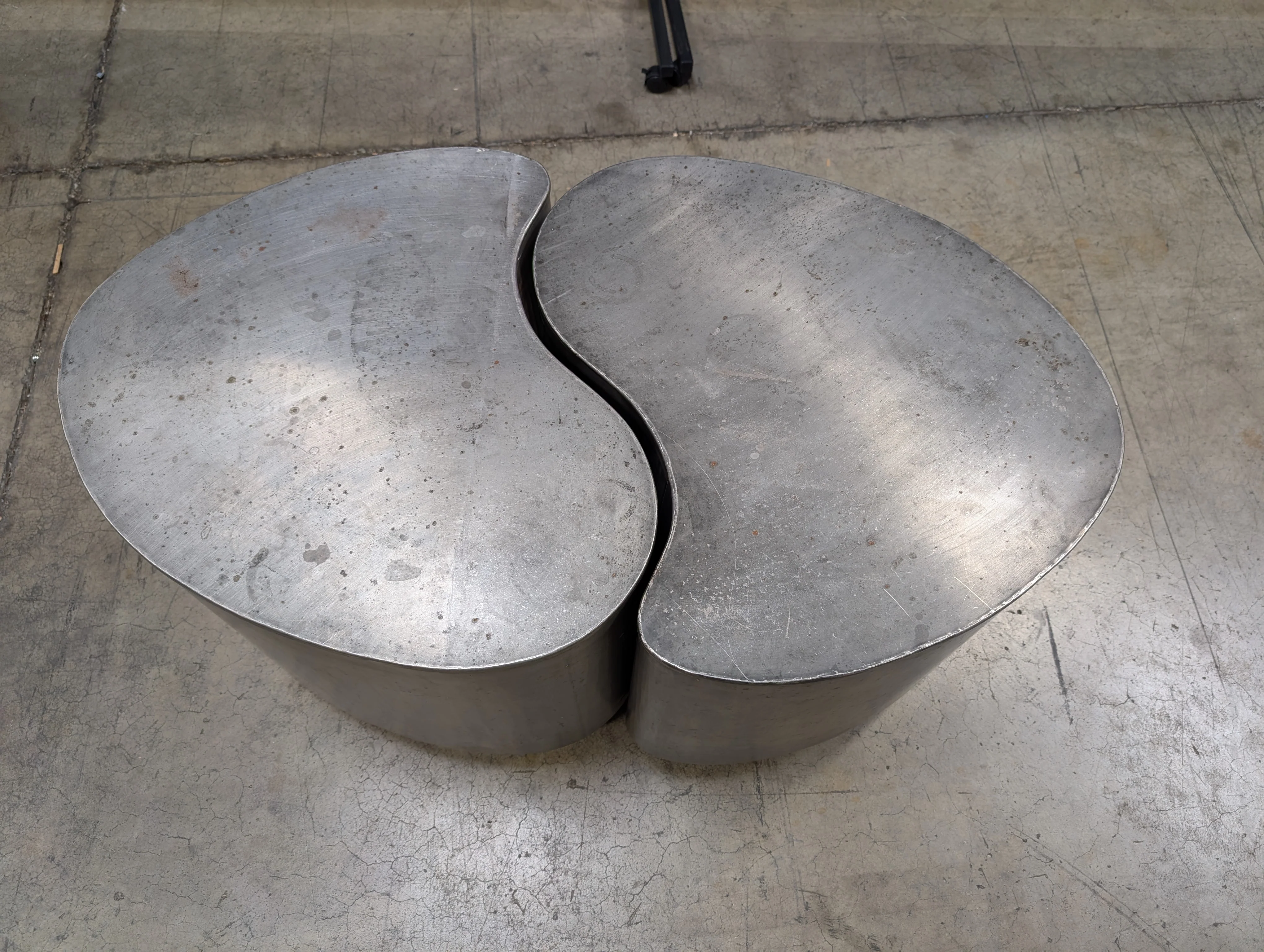 Contemporary Organic Shape Dark Grey Metal Coffee Table Set - Image 4