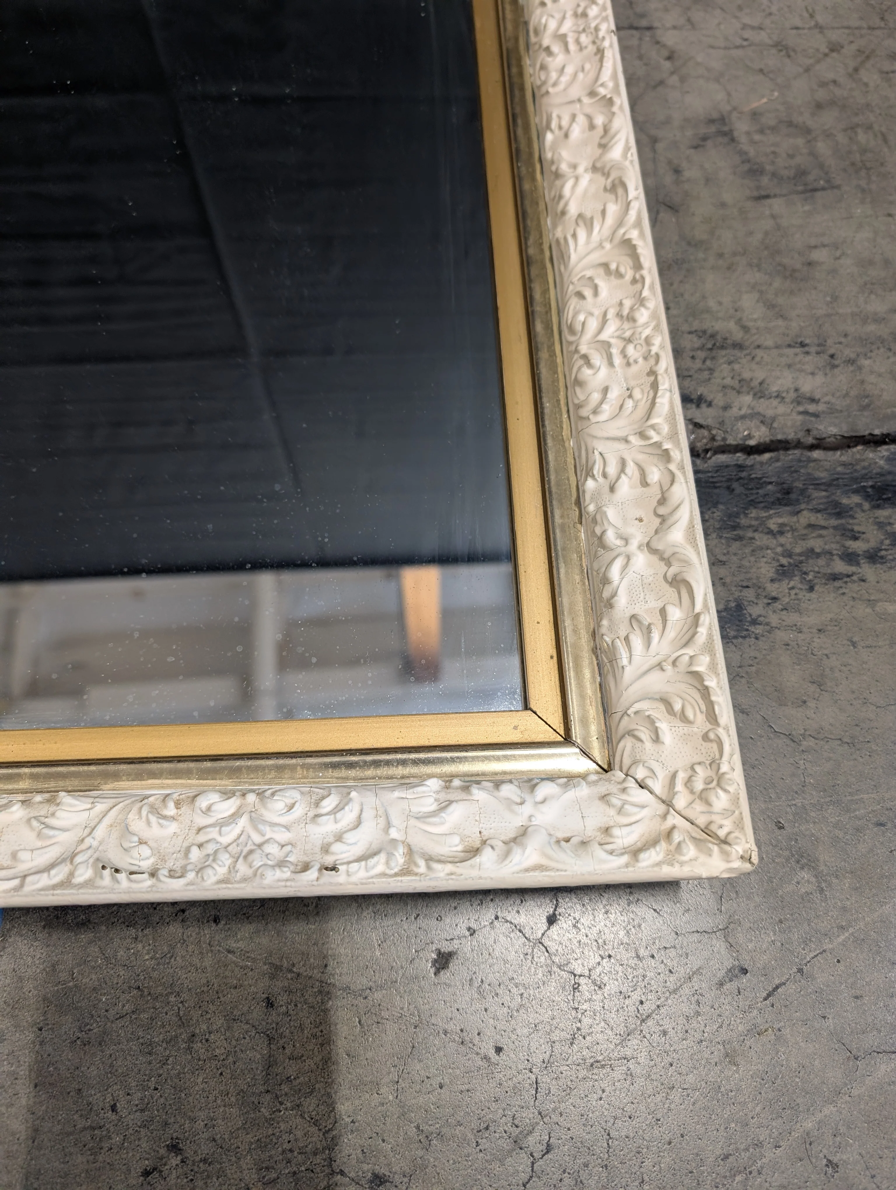 Decorative Cream and Gold Scrollwork Wall Mirror - Image 3