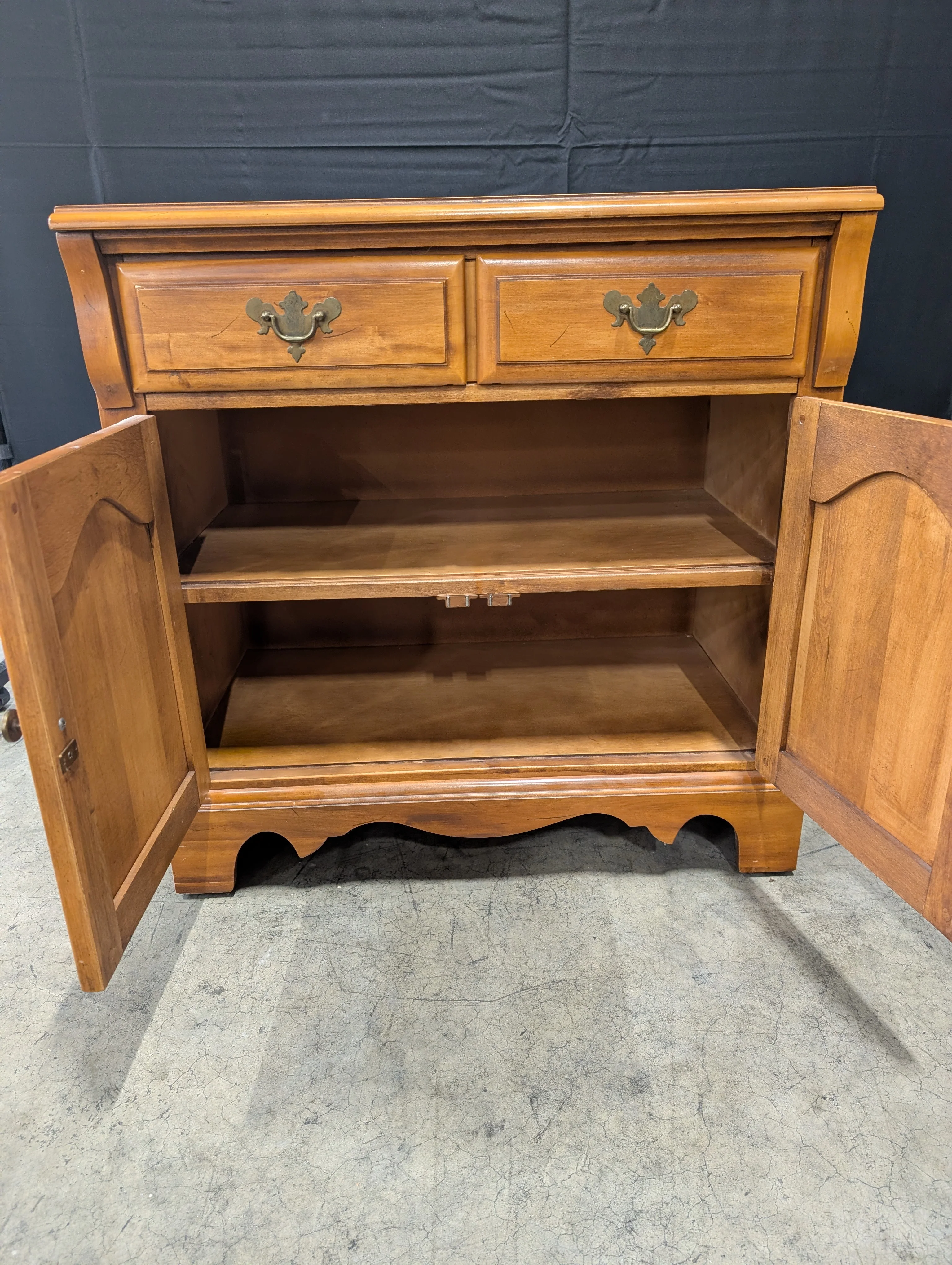 Traditional Honey Wood Storage Cabinet with Drawers - Image 6