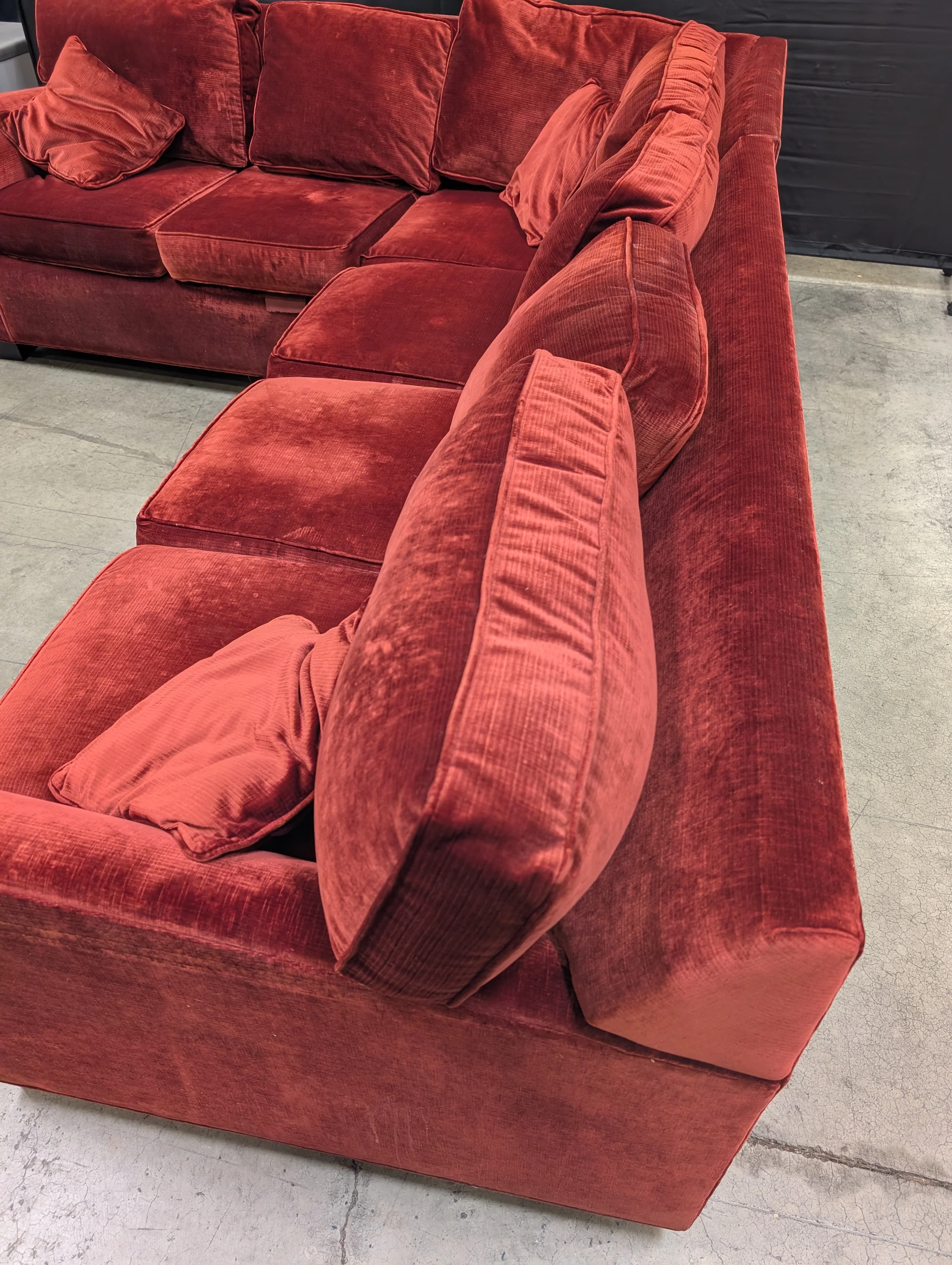 Used Vintage Style Red Velvet Sectional Sofa - Image 10
