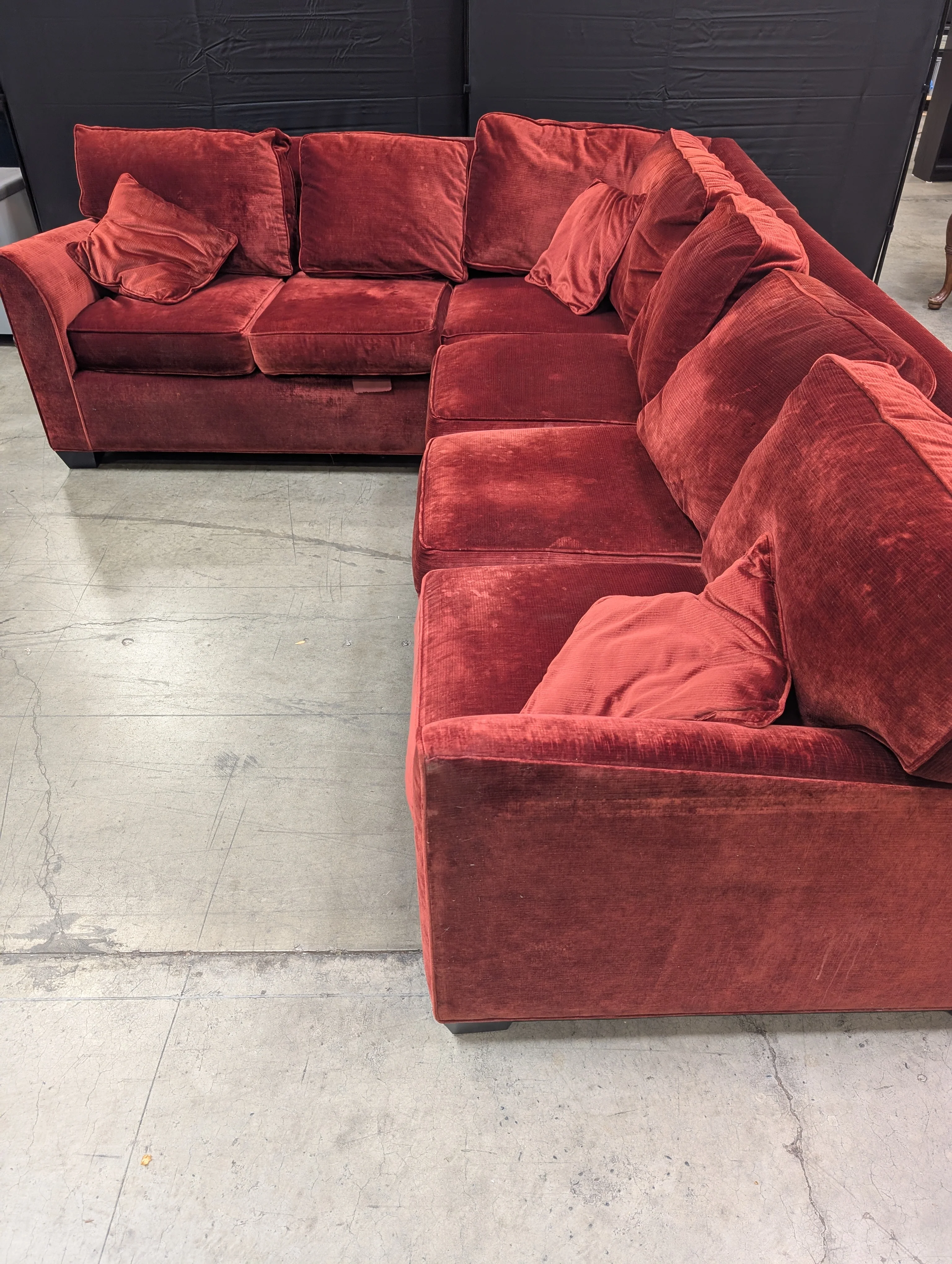 Used Vintage Style Red Velvet Sectional Sofa - Image 12