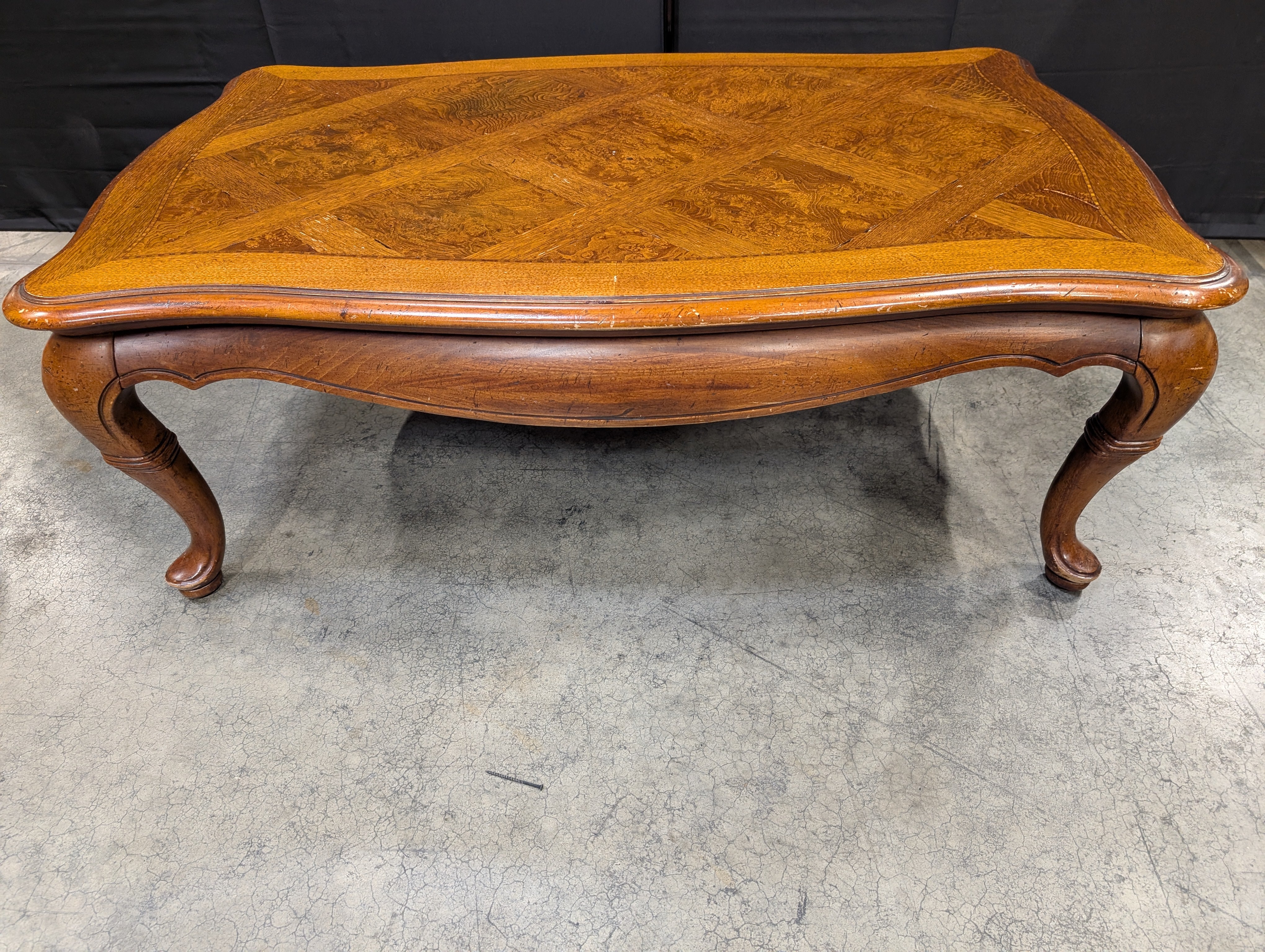 Inlaid Wood Coffee Table with Scalloped Edges - Image 6