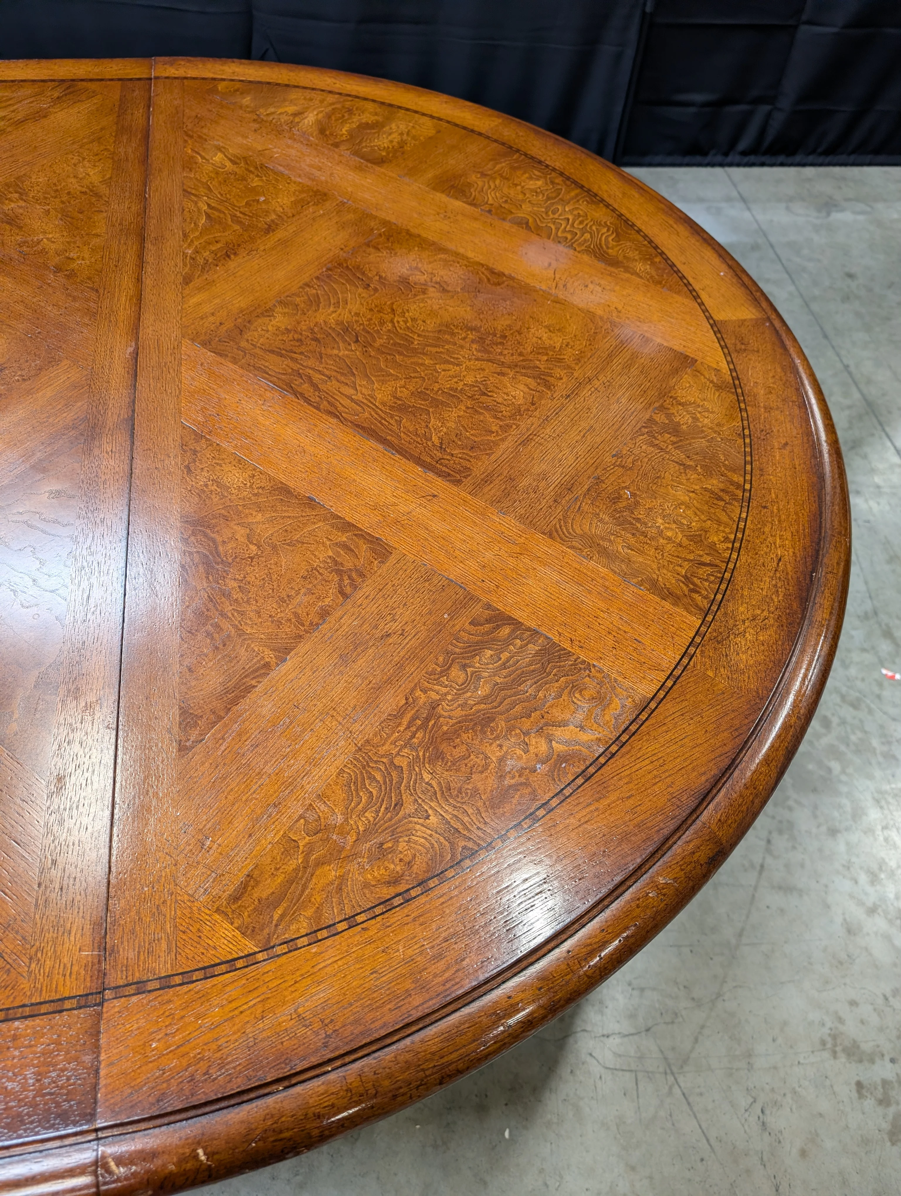 Round Inlaid Wood Pedestal Dining Table - Image 4