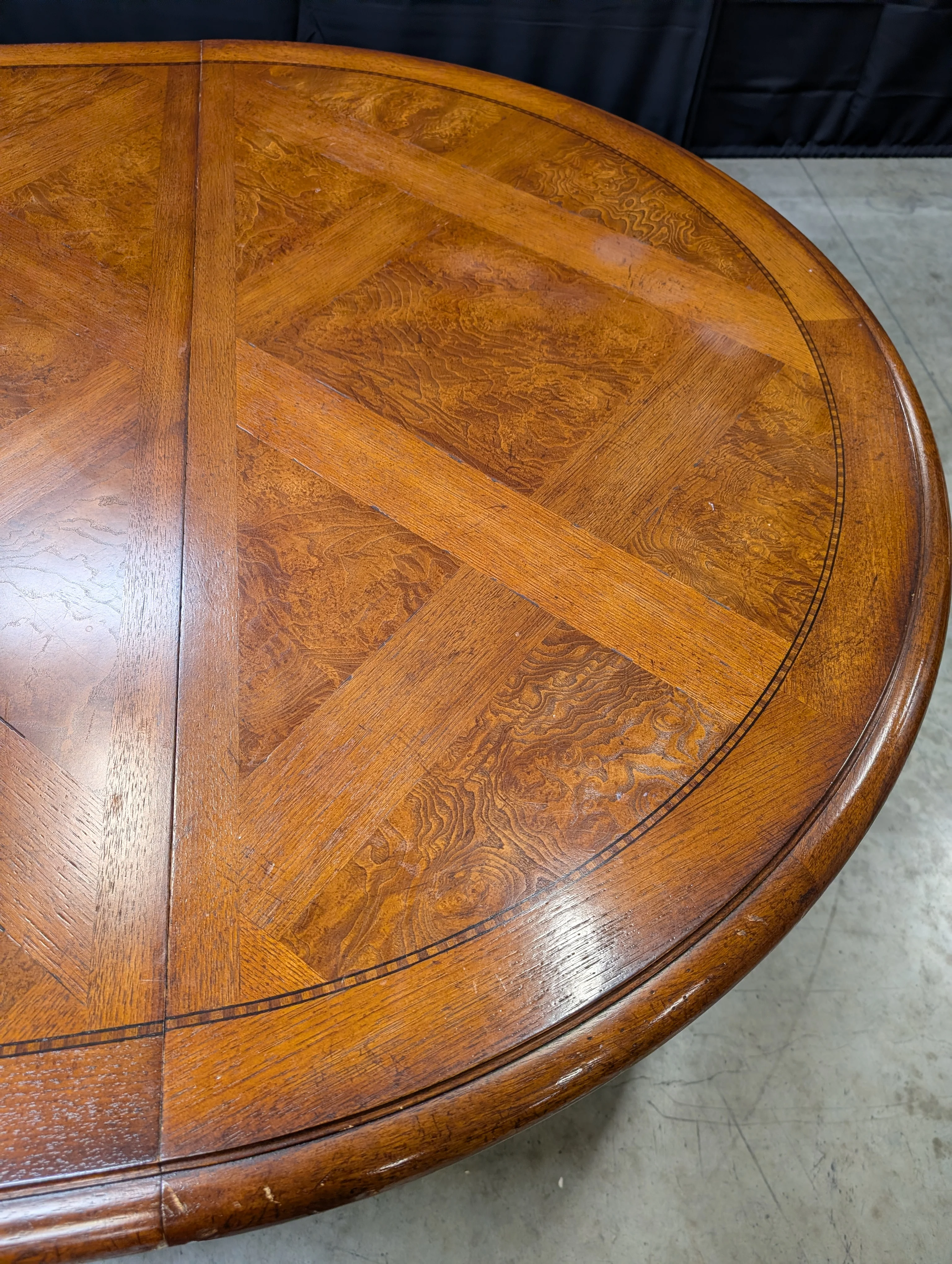 Round Inlaid Wood Pedestal Dining Table - Image 5