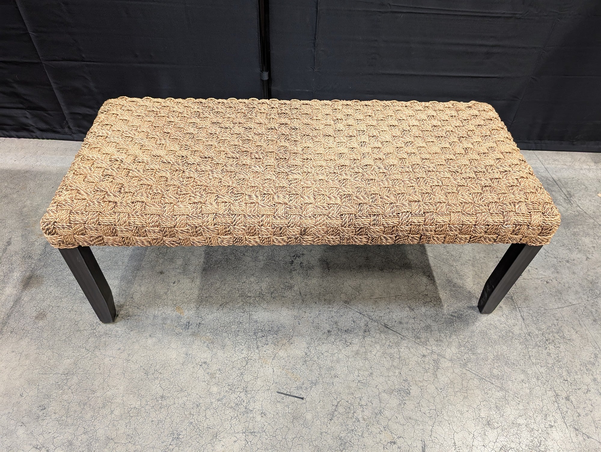 Natural Fiber Woven Top Bench with Tapered Legs - Image 4