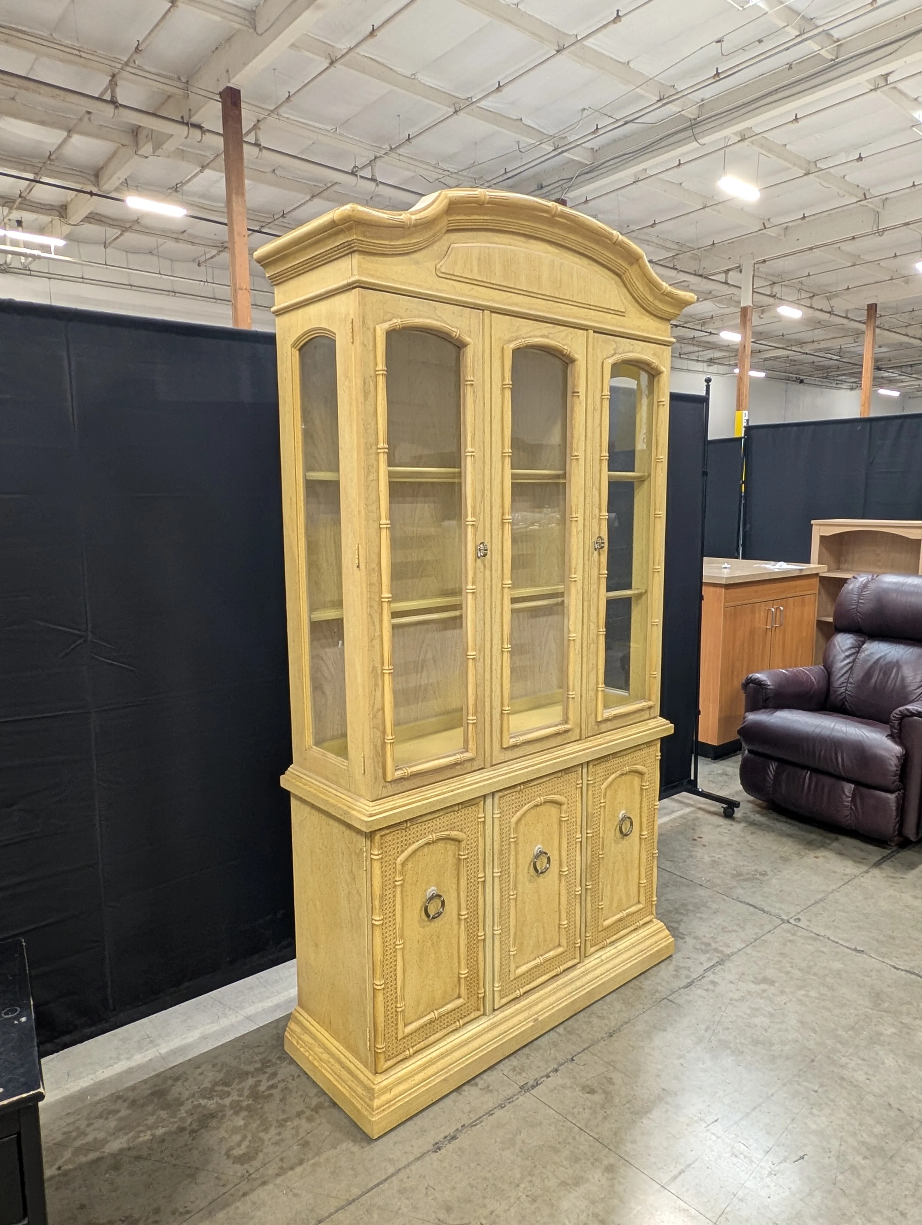 Vintage Chinoiserie Style Display Cabinet with Bamboo Detailing - Image 8