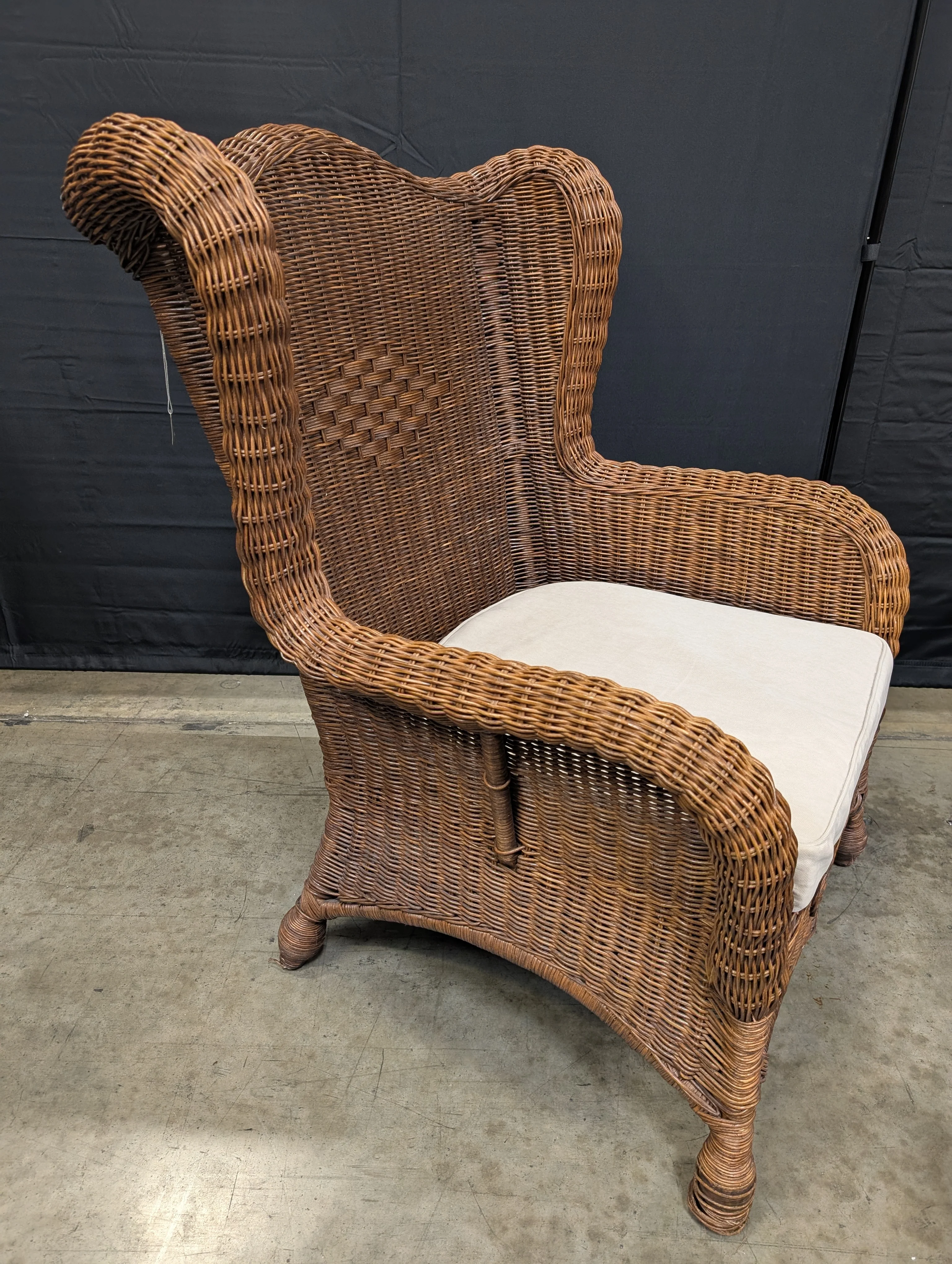 Vintage Wicker High-Back Armchair with Sunflower - Image 4