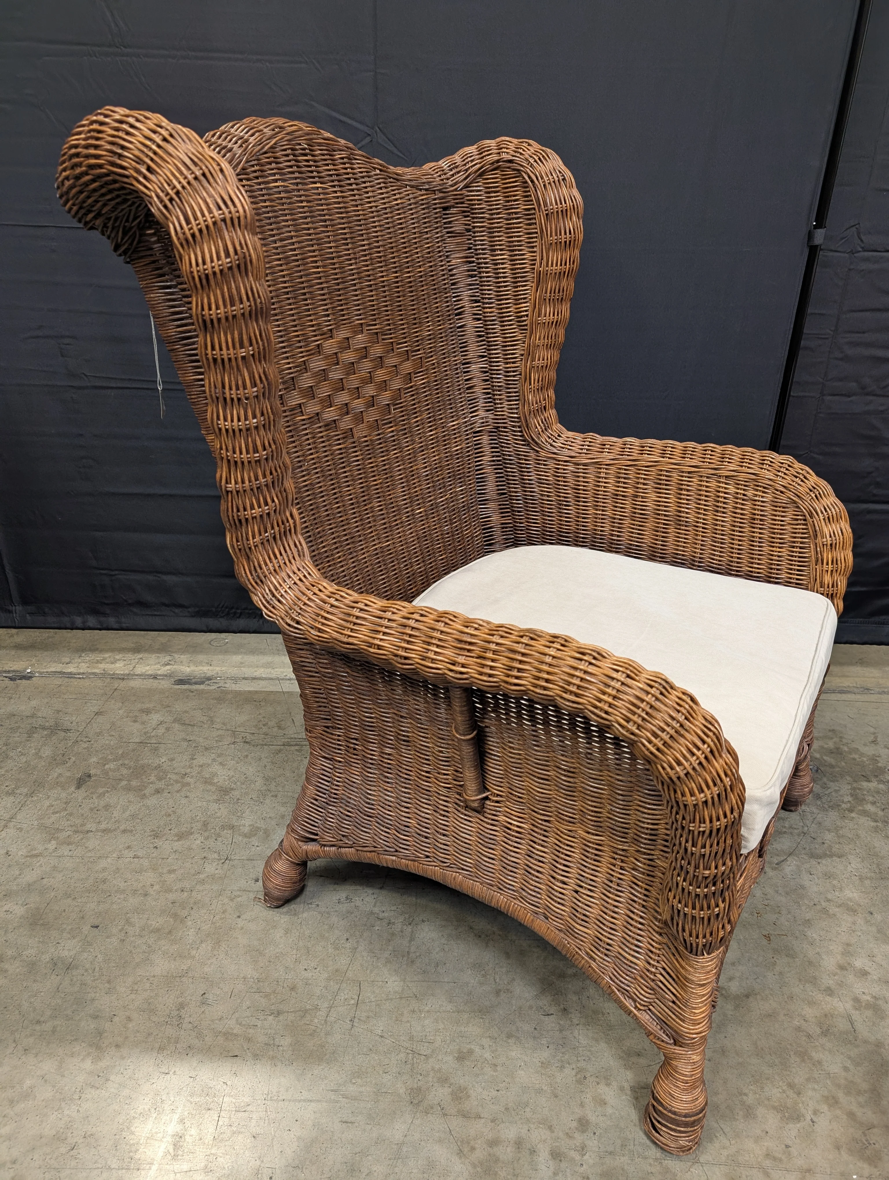 Vintage Wicker High-Back Armchair with Sunflower - Image 5