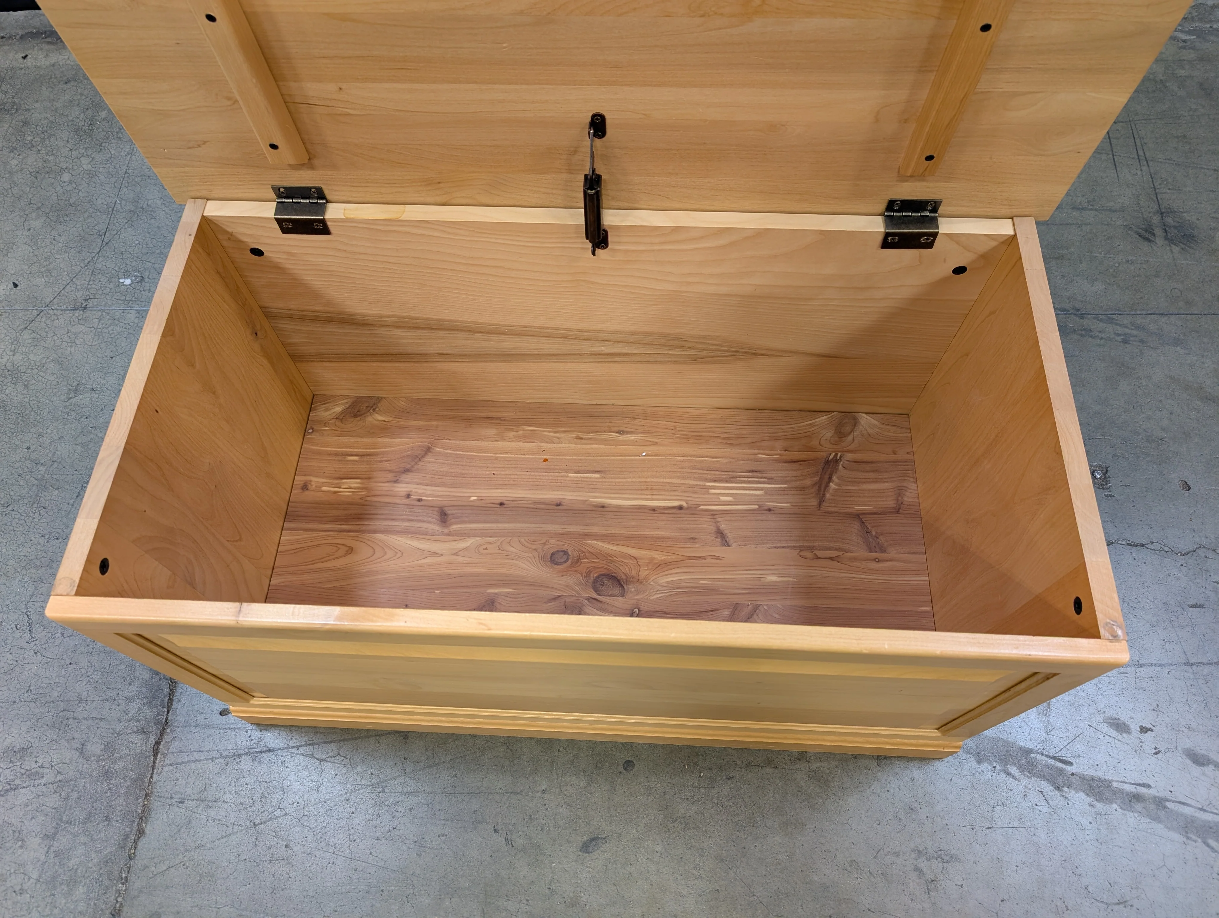 Versatile Light Wood Storage Trunk - Image 11