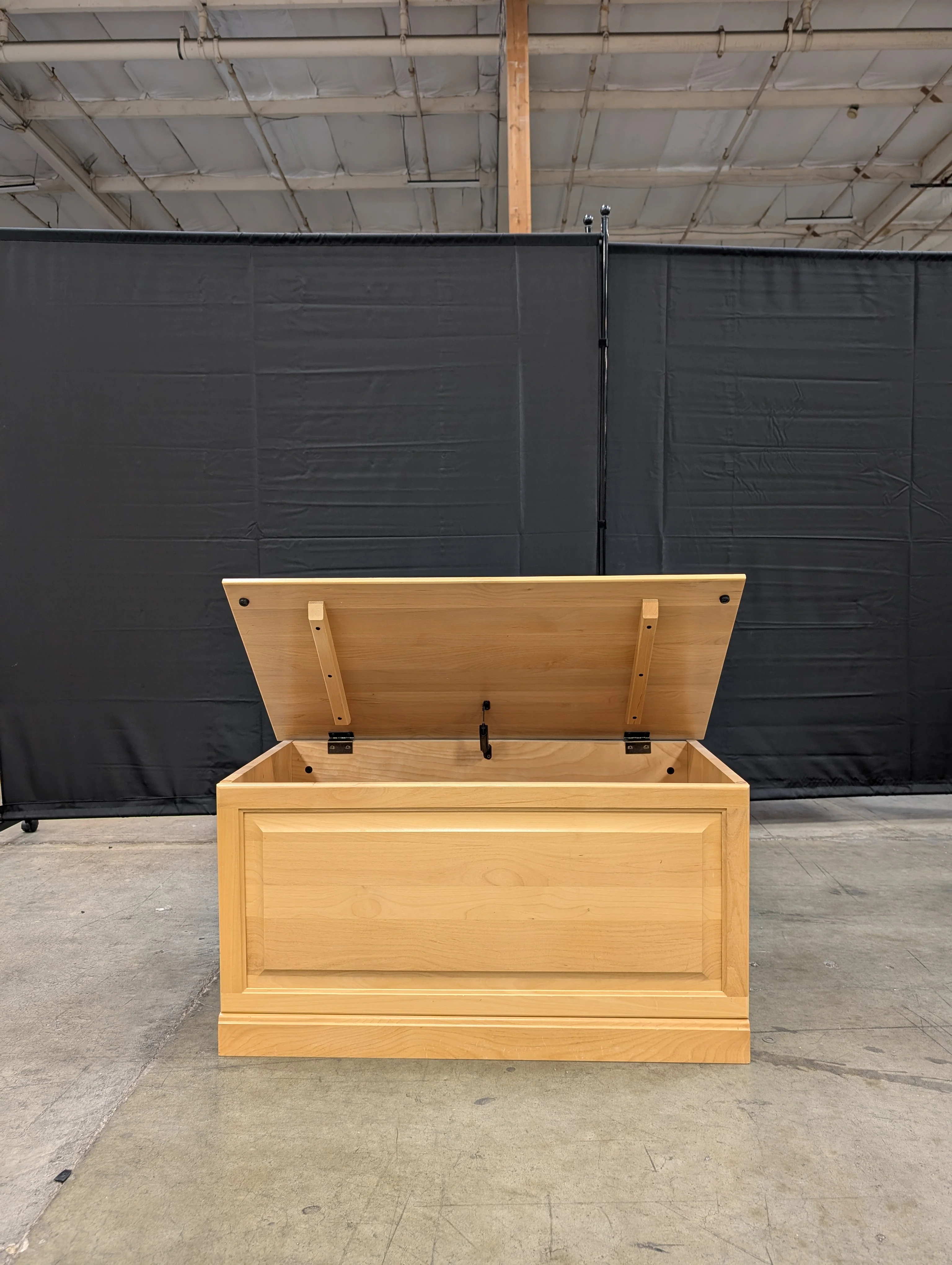 Versatile Light Wood Storage Trunk - Image 7