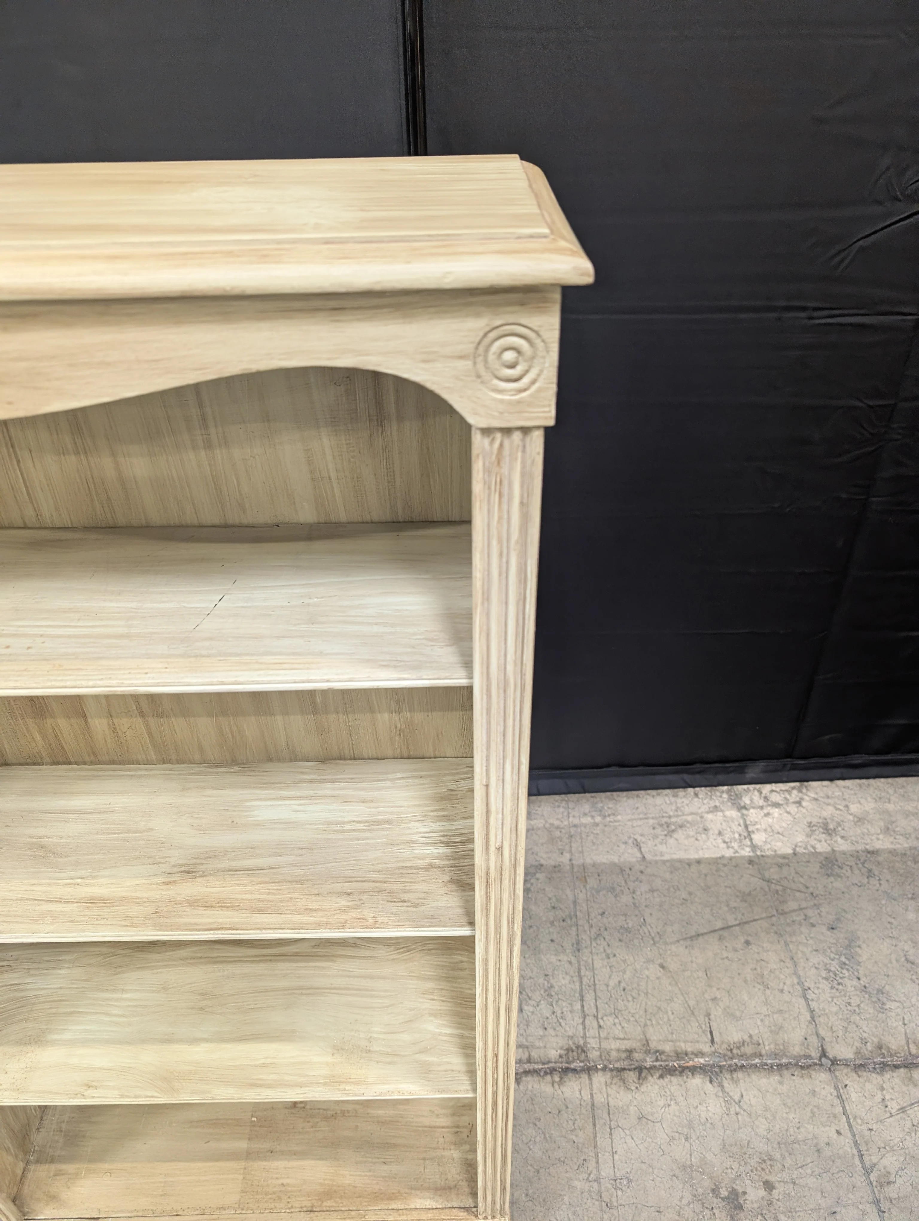 Light Wood Tone Four-Shelf Bookcase with Arched Detail - Image 3