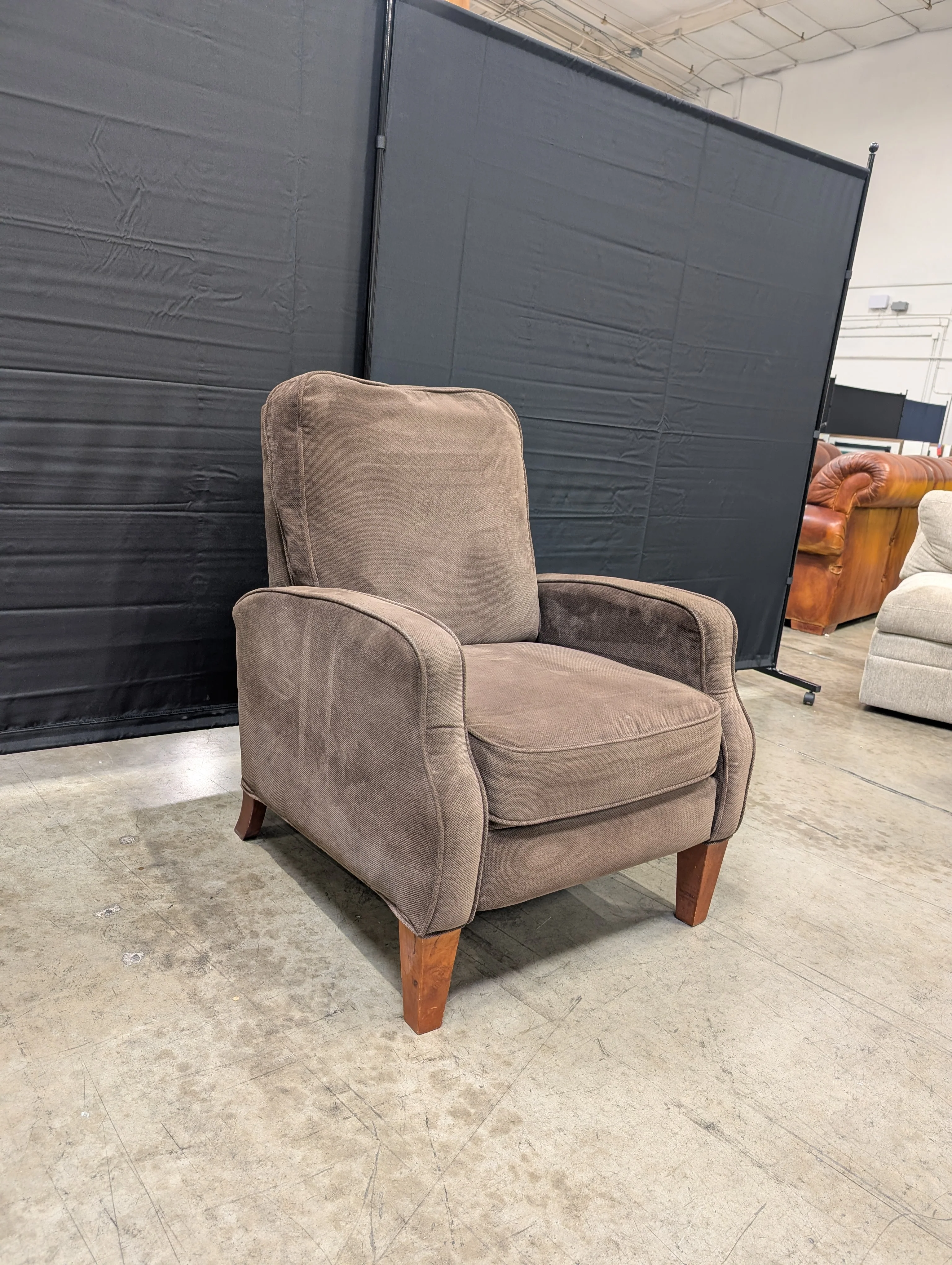 Cozy Brown Textured Fabric Armchair with Wood Legs - Image 3