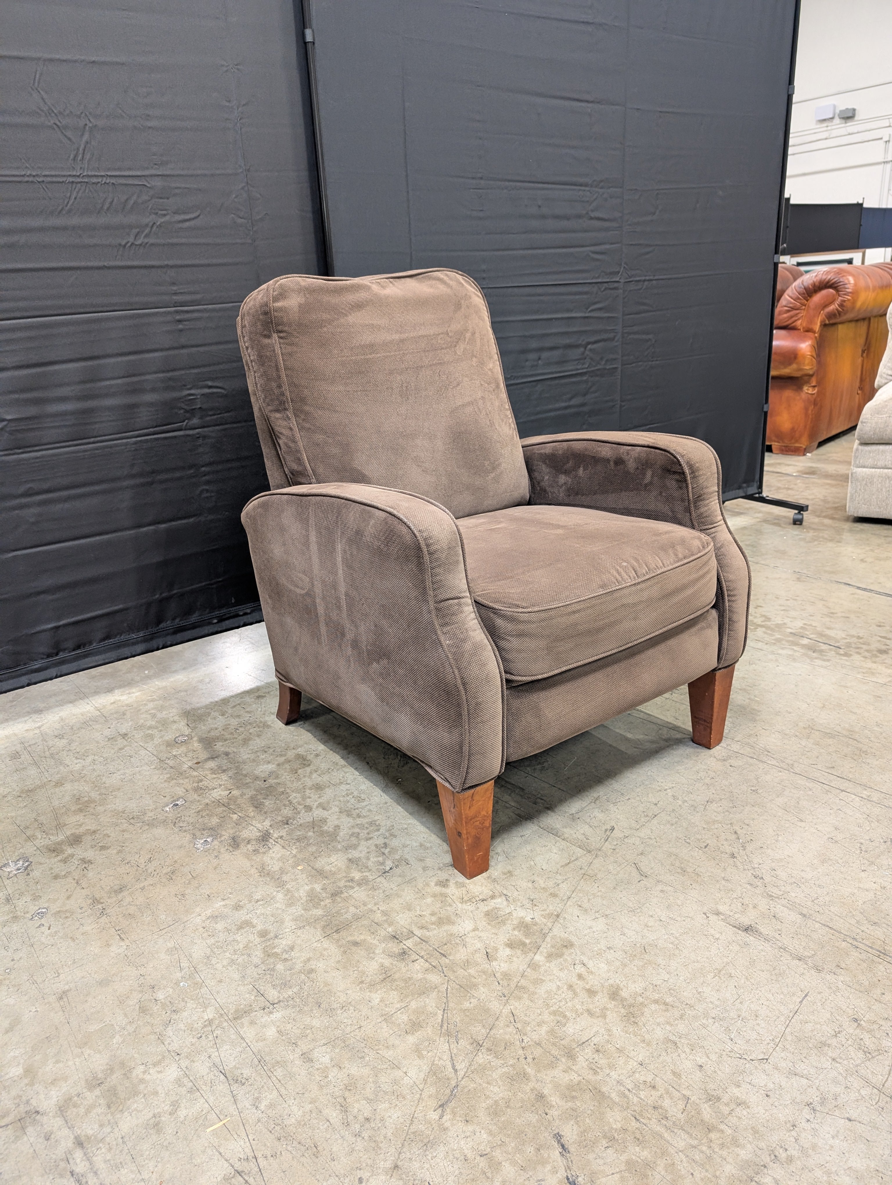 Cozy Brown Textured Fabric Armchair with Wood Legs - Image 4