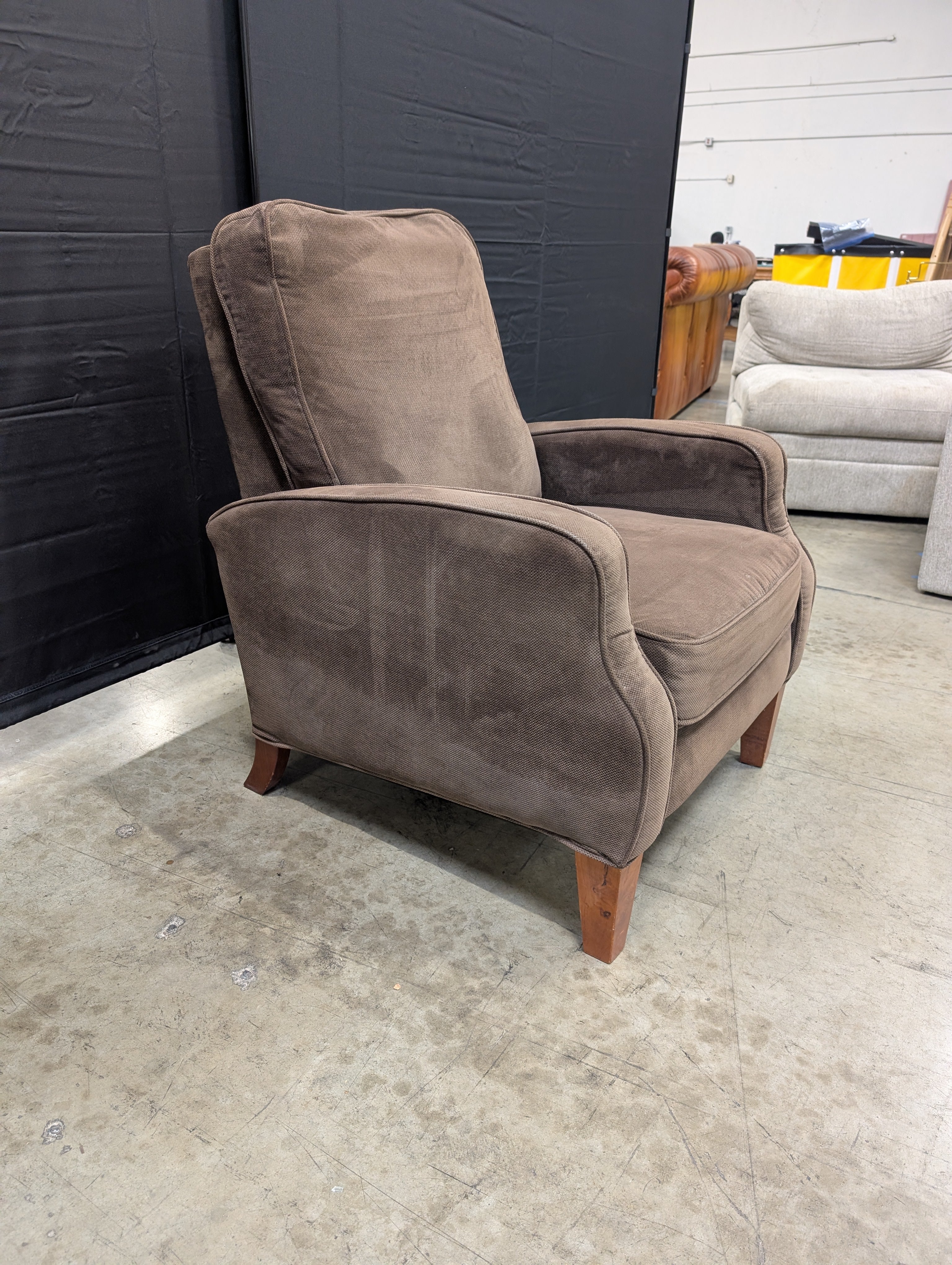 Cozy Brown Textured Fabric Armchair with Wood Legs - Image 5