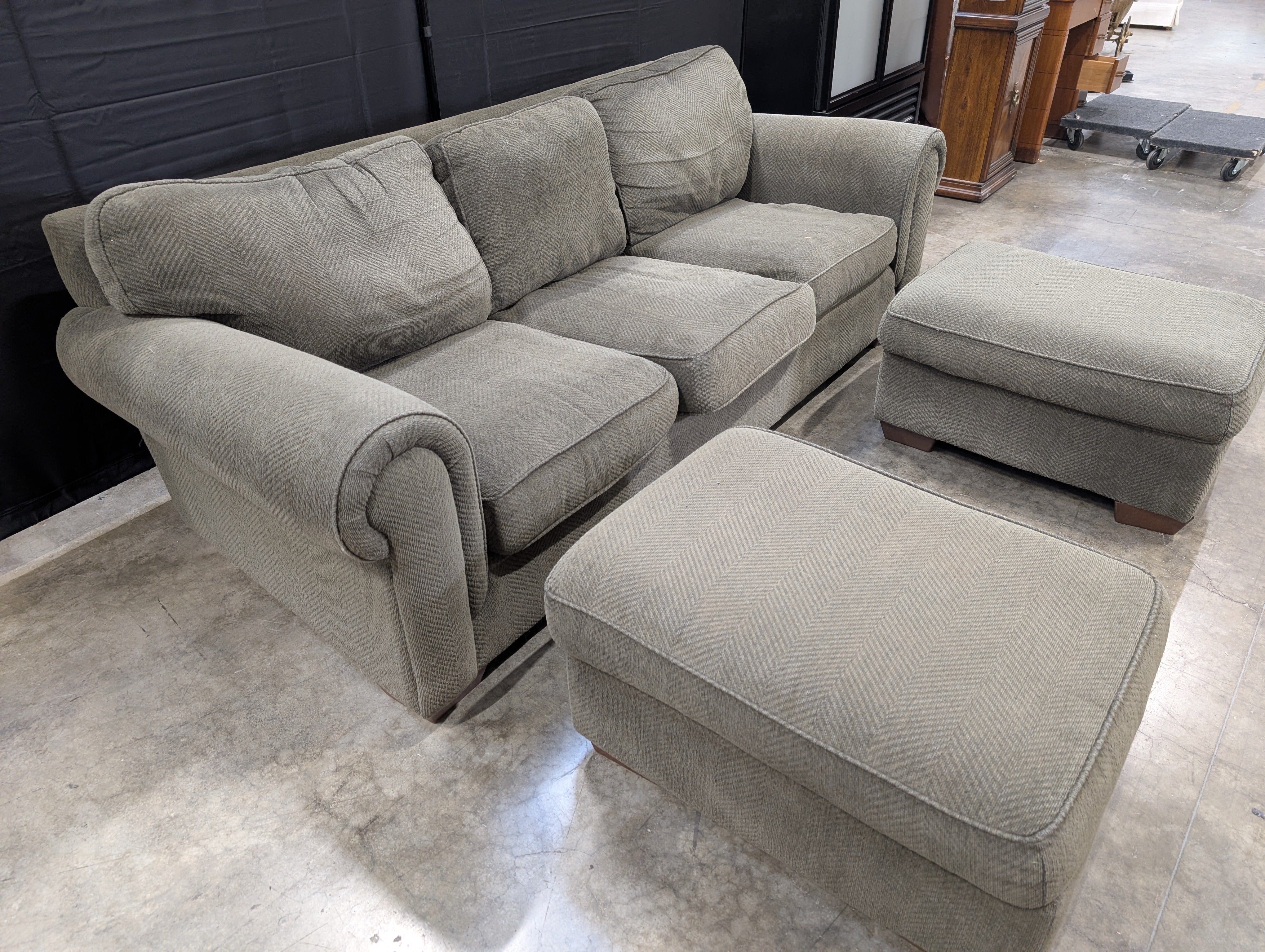 Three-Seater Bauhaus Sofa with Two Matching Ottomans - Image 10