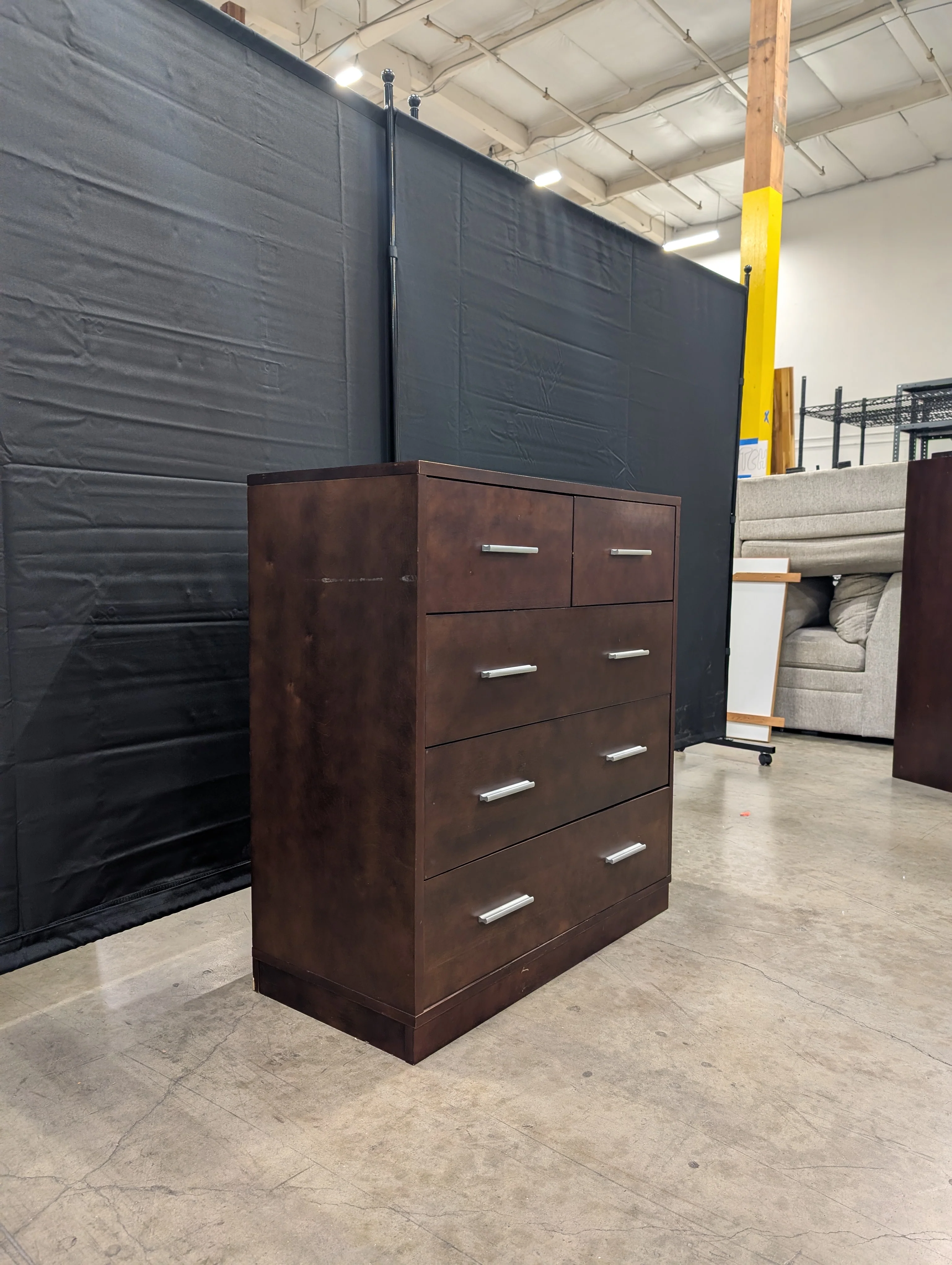 Four-Drawer Wood Chest with Modern Bar Pulls - Image 4