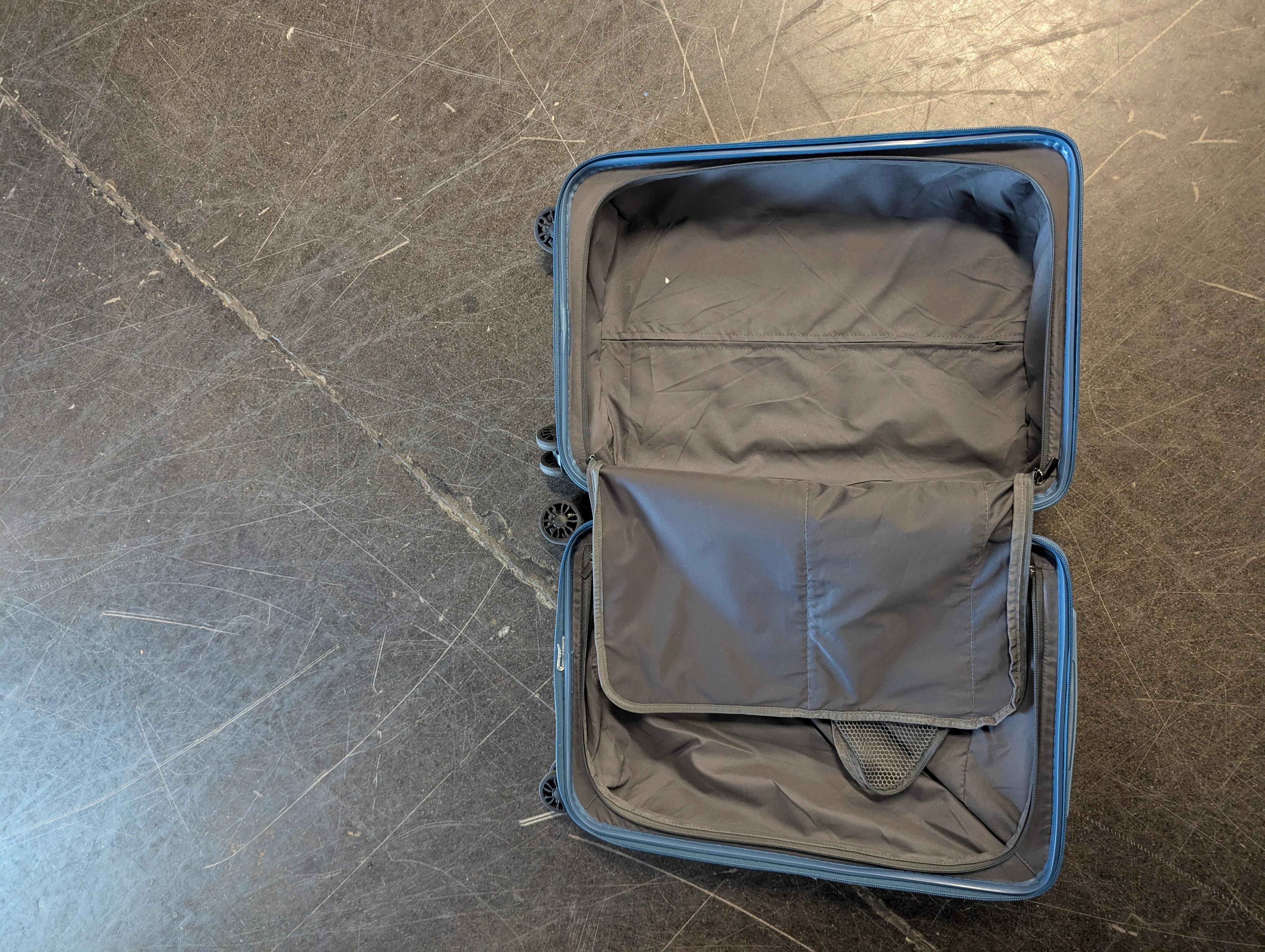 Travelhouse Hardshell Teal Carry-On Spinner Luggage - Image 10