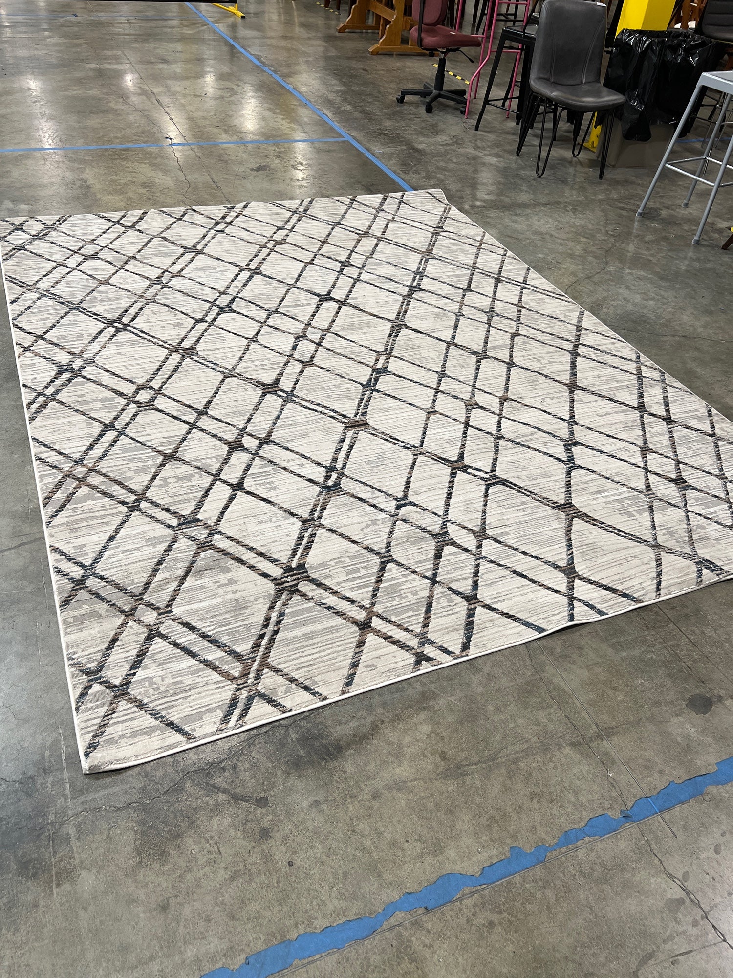 Gertmenian Barmond Lattice Area Rug - 7'10" x 10'0"