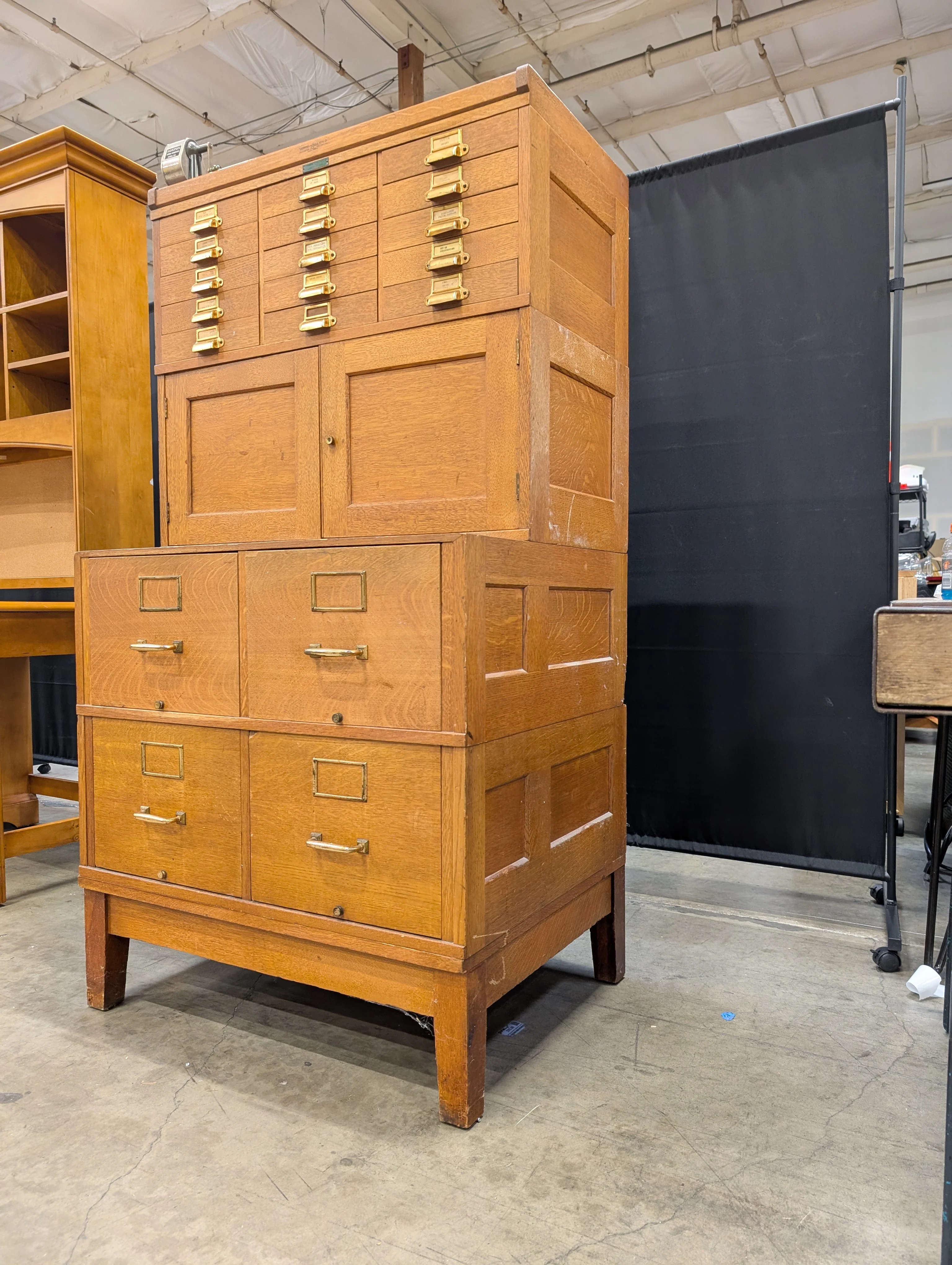 Vintage Yawman & Erbe Manufacturing Co. Oak Multi-Drawer Filing Cabinet with Brass Hardware - Image 6