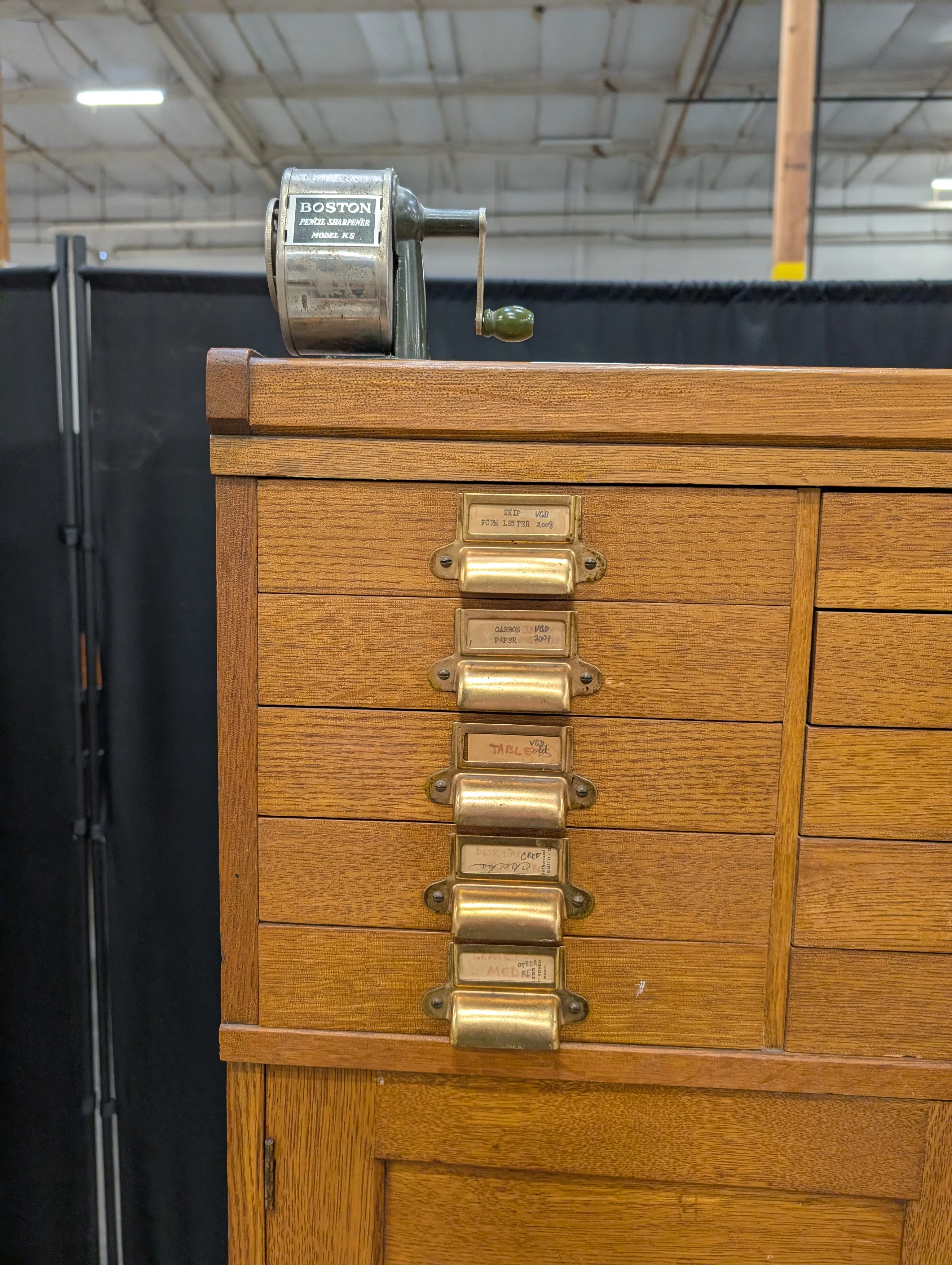Vintage Yawman & Erbe Manufacturing Co. Oak Multi-Drawer Filing Cabinet with Brass Hardware - Image 9