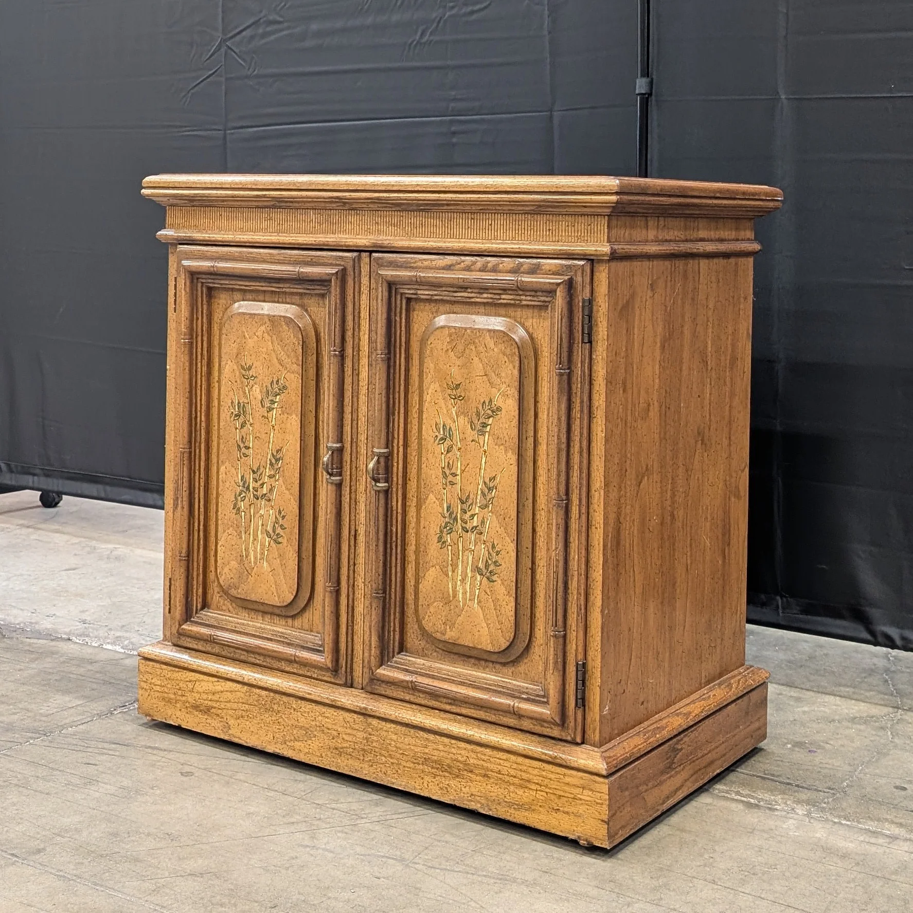 Vintage Chinoiserie Wood Storage Cabinet with Painted Bamboo Motif - Image 5