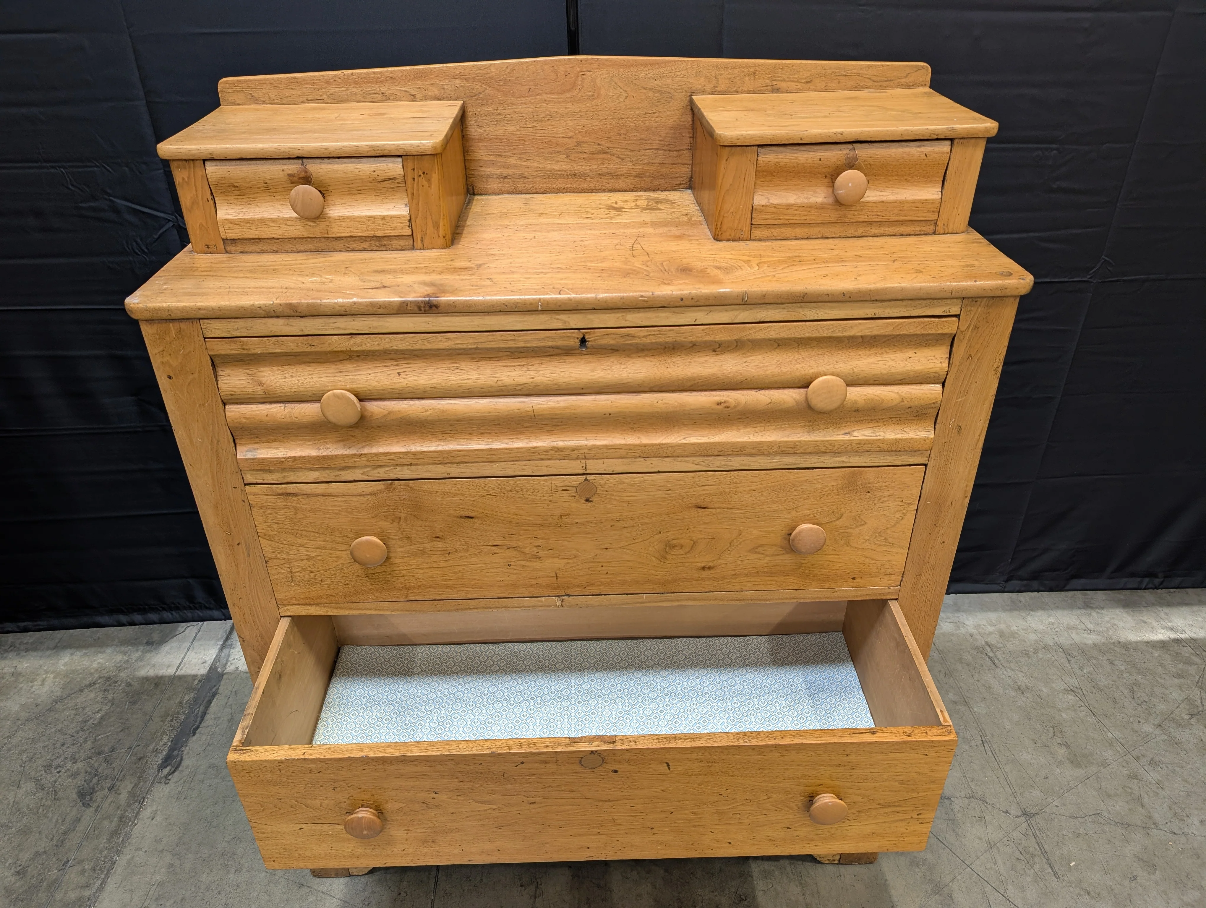 Solid Wood Dresser with Hutch Top and Fluted Detail - Image 4