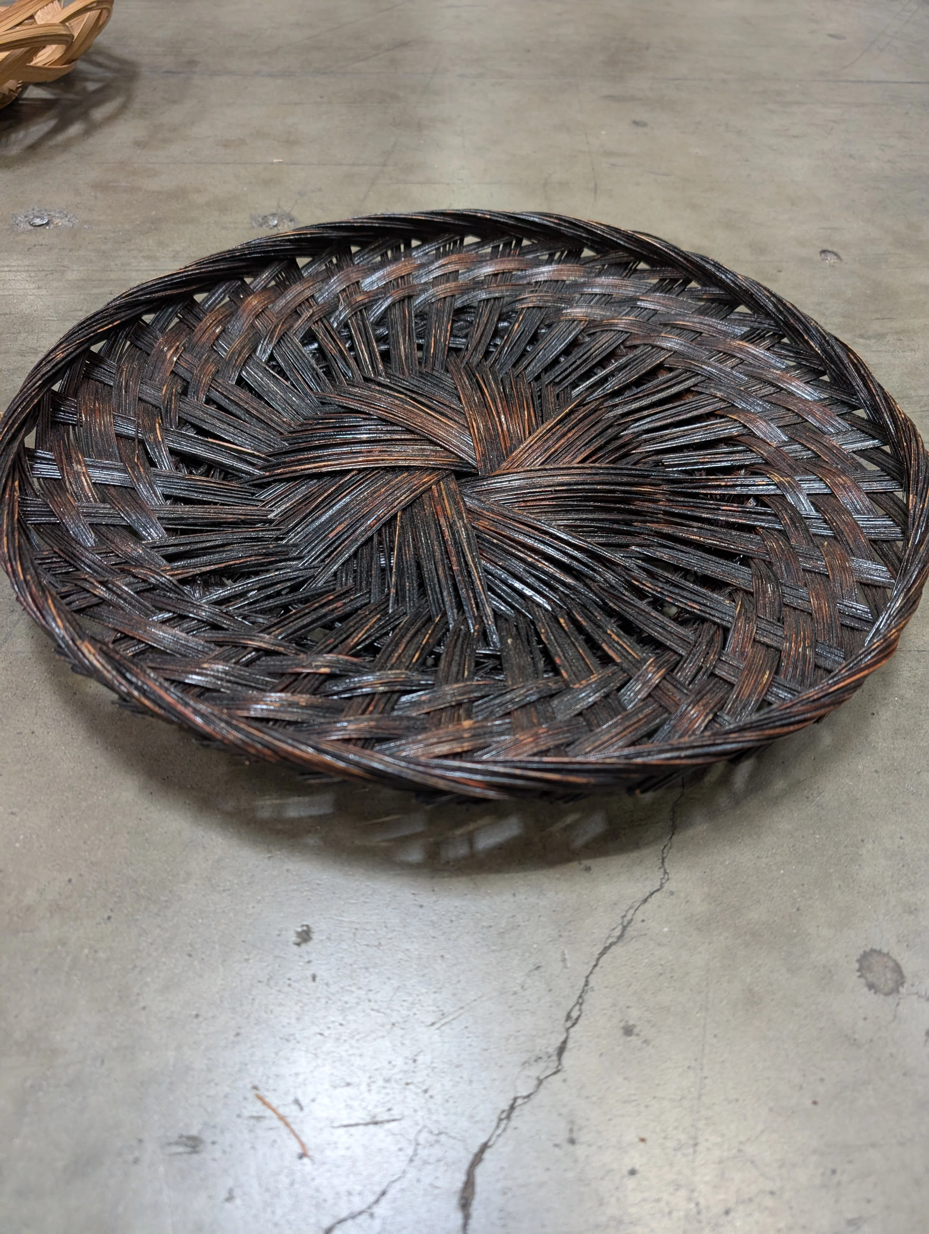 Rustic Woven Oval Serving Tray Basket - Image 2