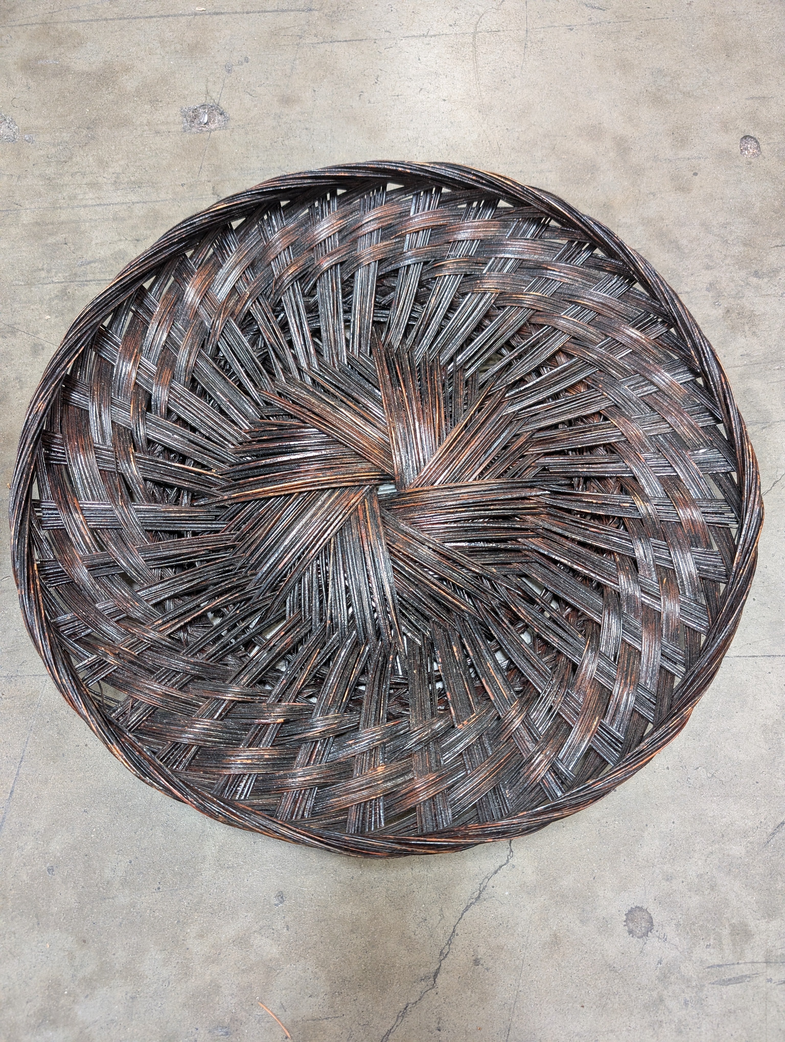 Rustic Woven Oval Serving Tray Basket - Image 3