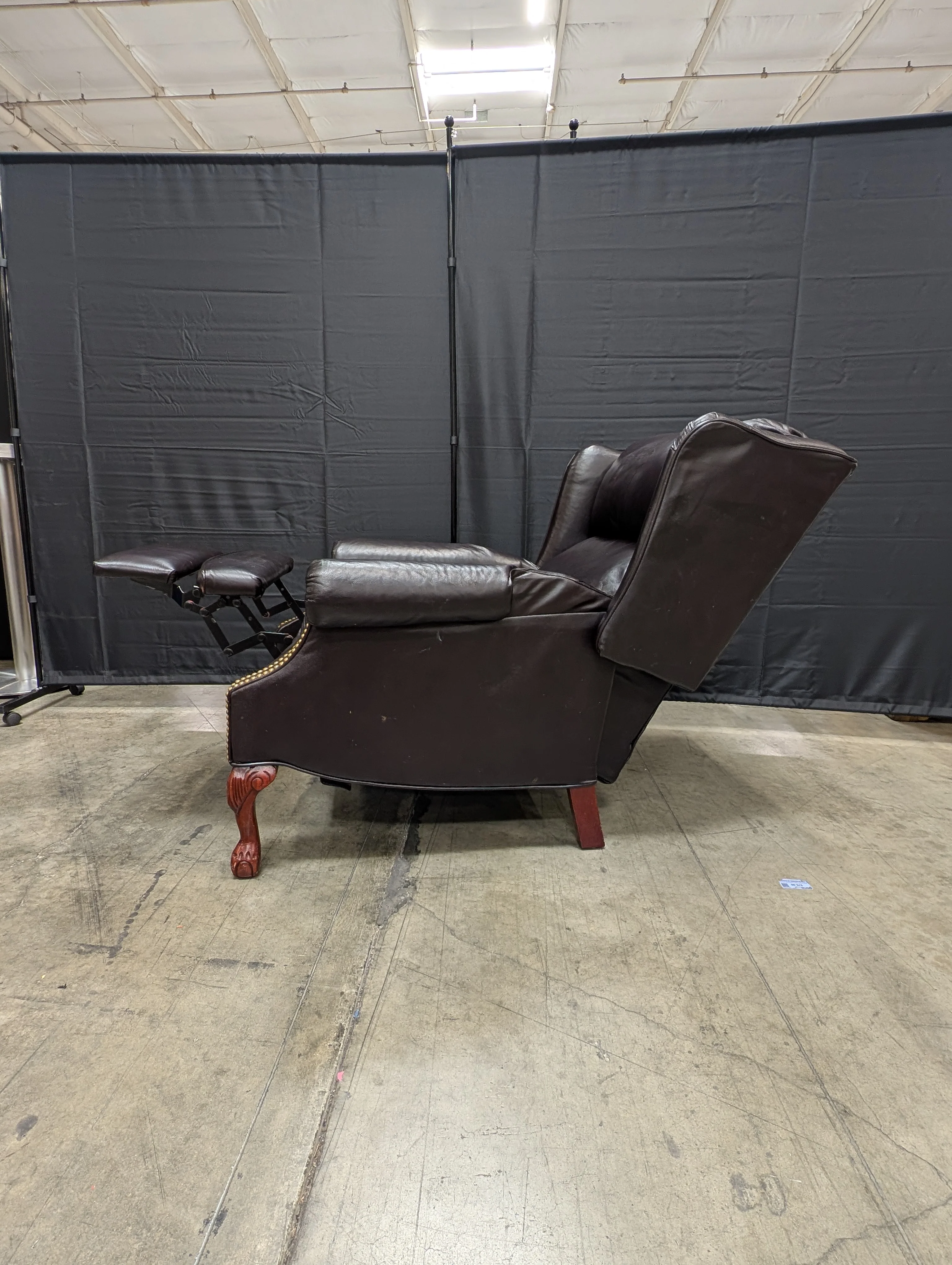 Lane Furniture Classic Dark Brown Leather Wingback Club Chair with Nailhead Trim - Image 3