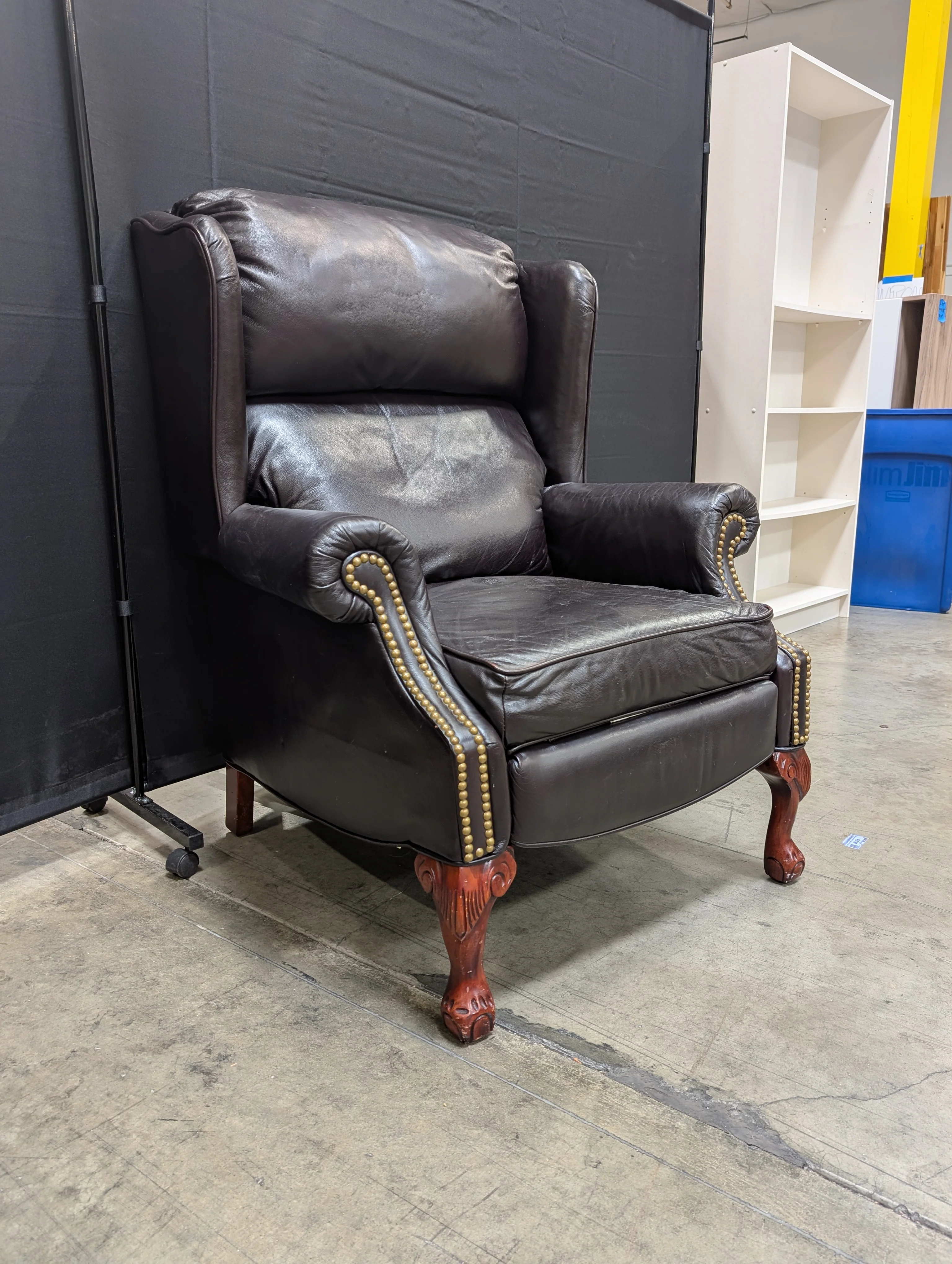 Lane Furniture Classic Dark Brown Leather Wingback Club Chair with Nailhead Trim - Image 7