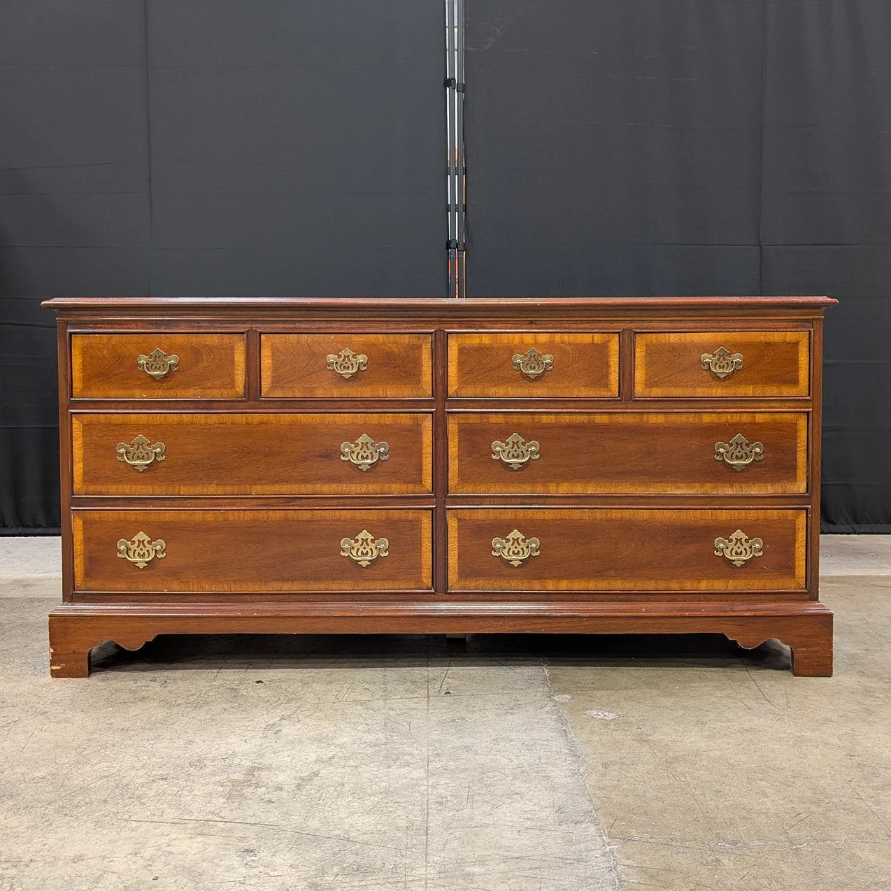 Dixie Traditional Wood Ten-Drawer Dresser