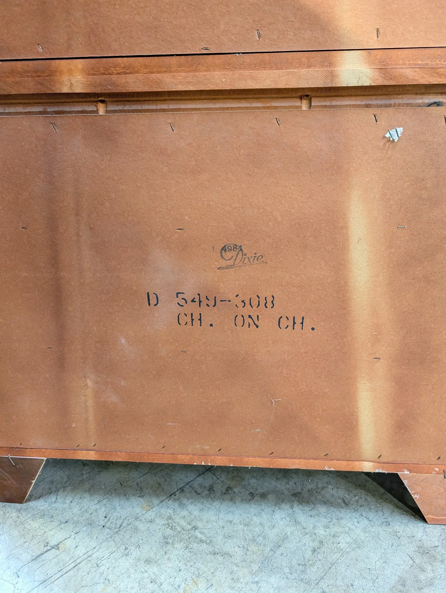 Dixie 1981 Traditional Wood Chest on Chest Dresser with Brass Hardware - Image 6