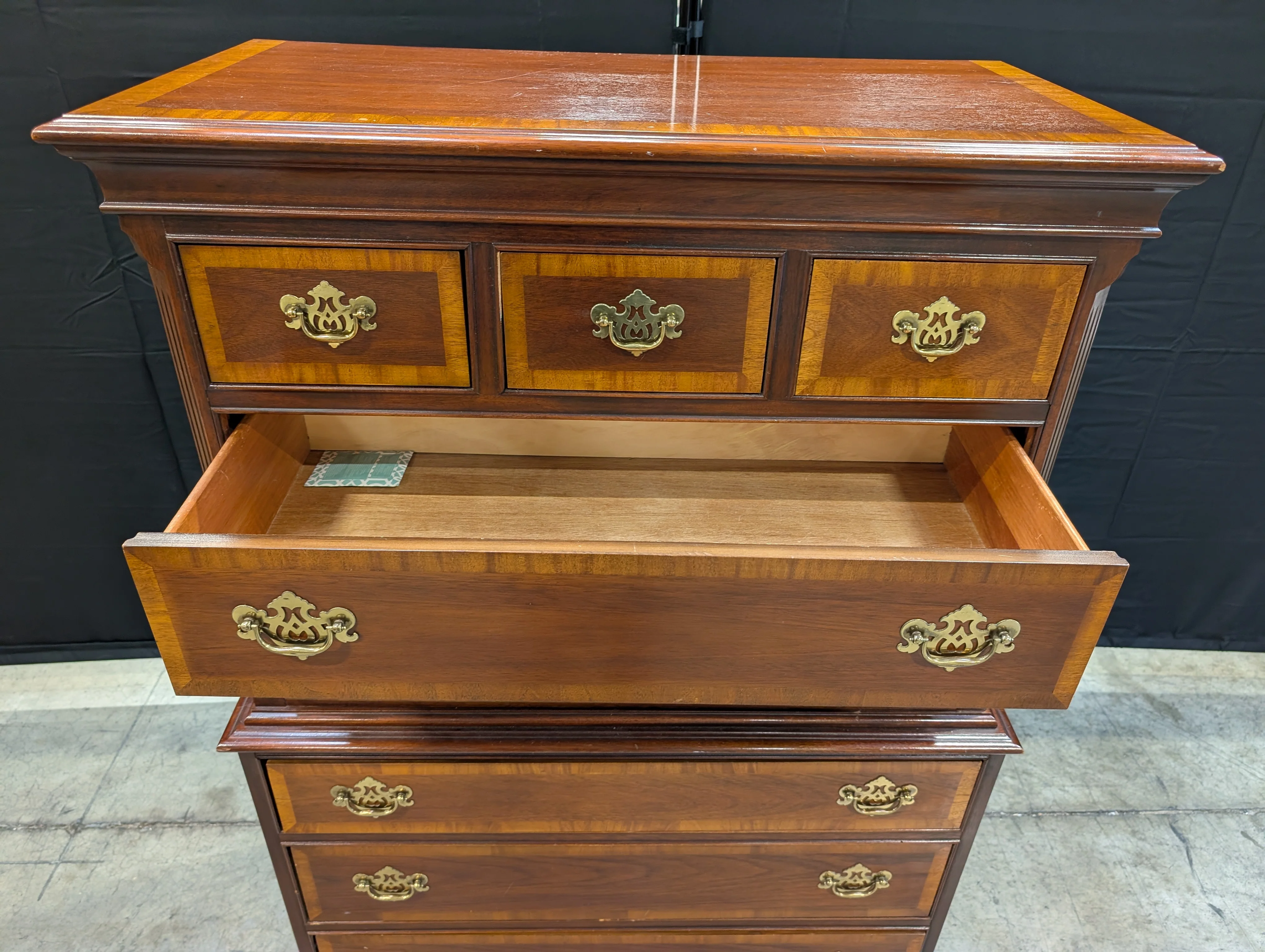 Dixie 1981 Traditional Wood Chest on Chest Dresser with Brass Hardware - Image 9