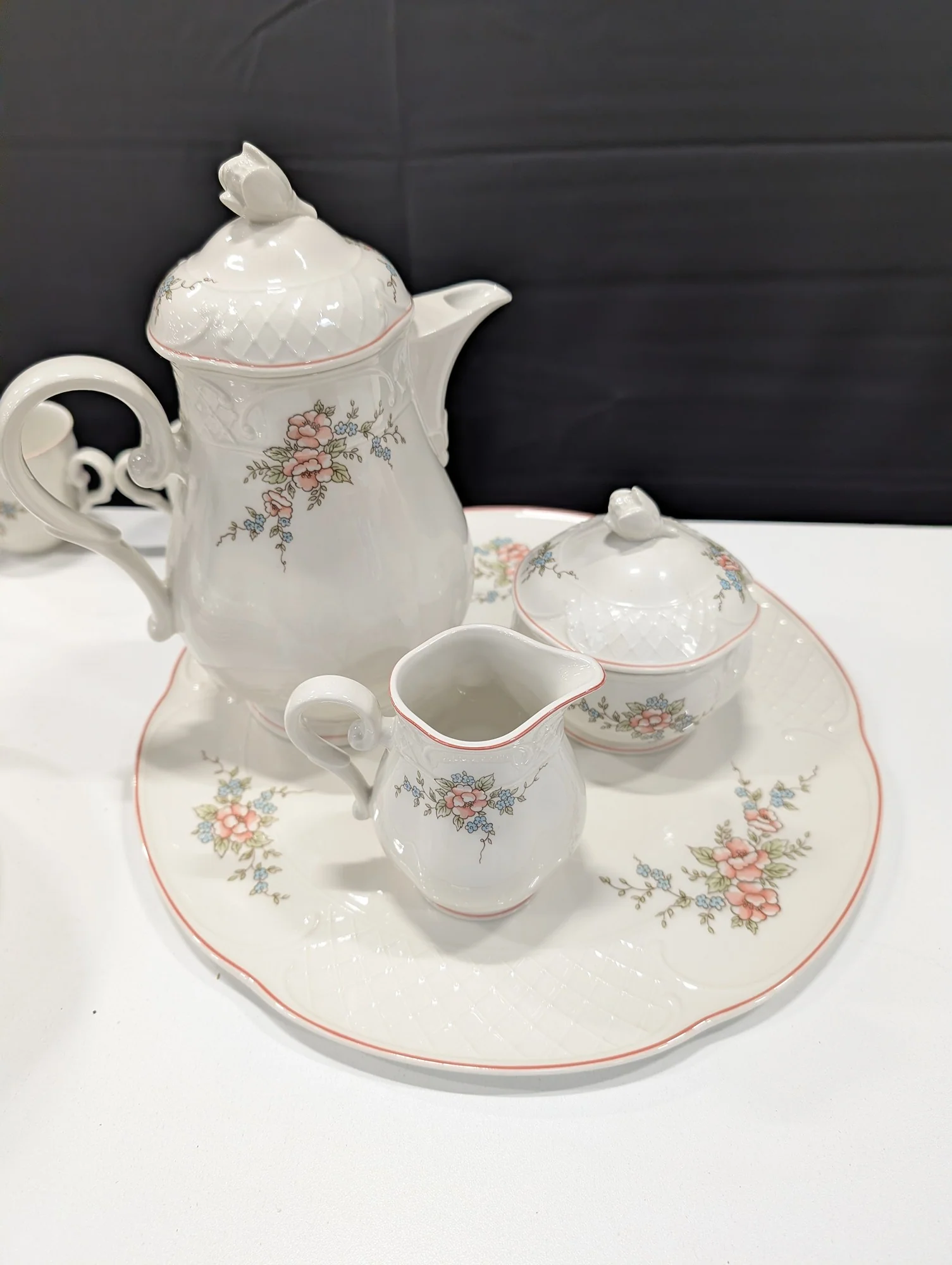 Charming Villeroy & Boch Rosette Floral Porcelain Dinnerware Tea Coffee Set - Image 5