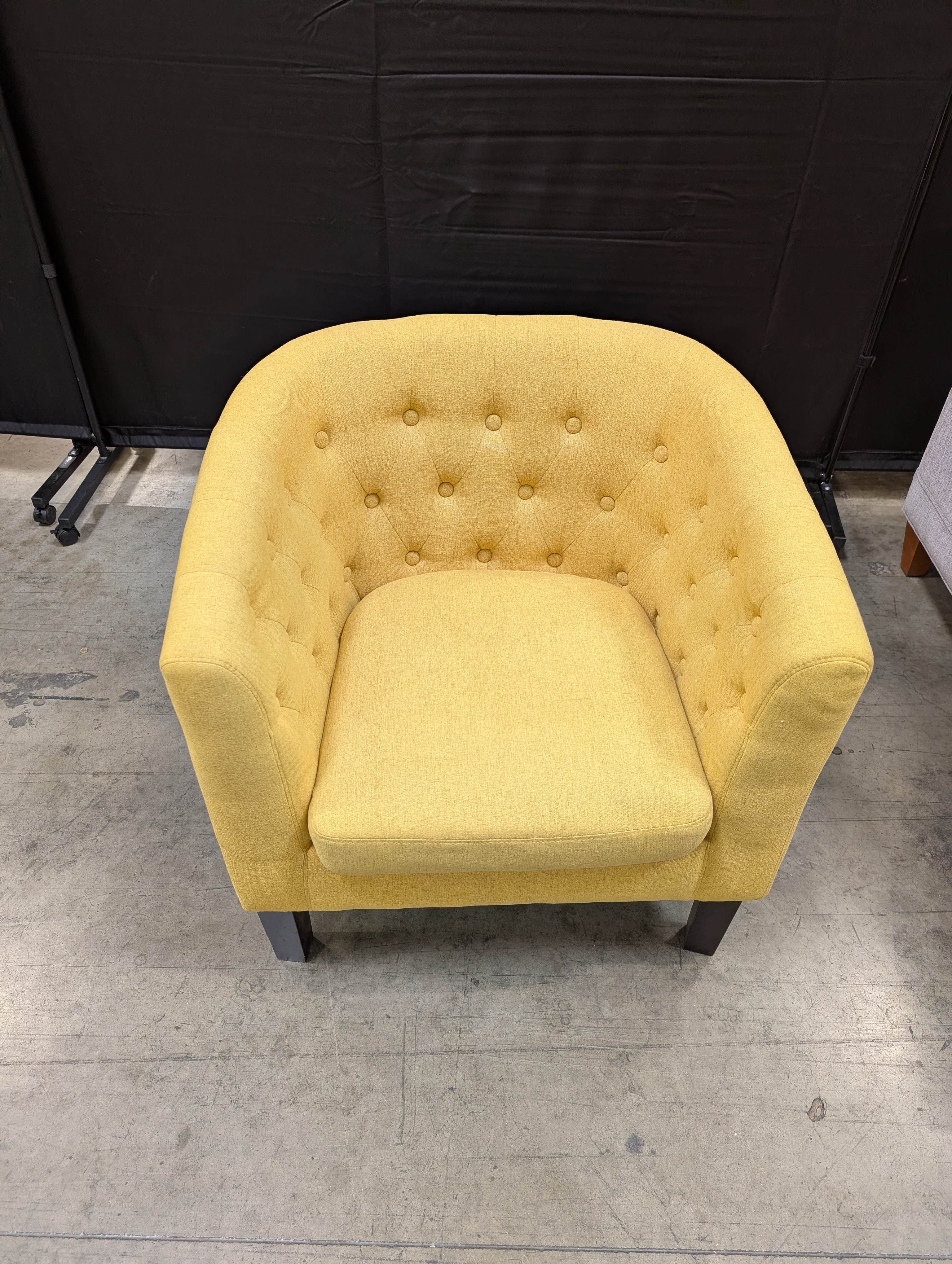 Vibrant Yellow Tufted Upholstered Accent Chair - Image 7