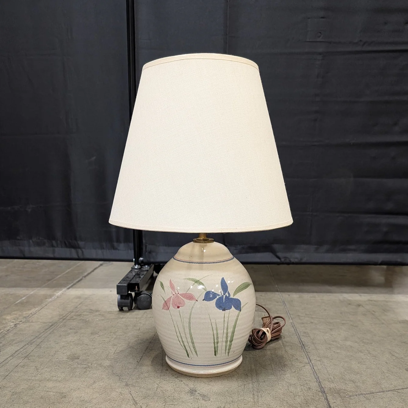 Charming Floral Painted Ceramic Table Lamp