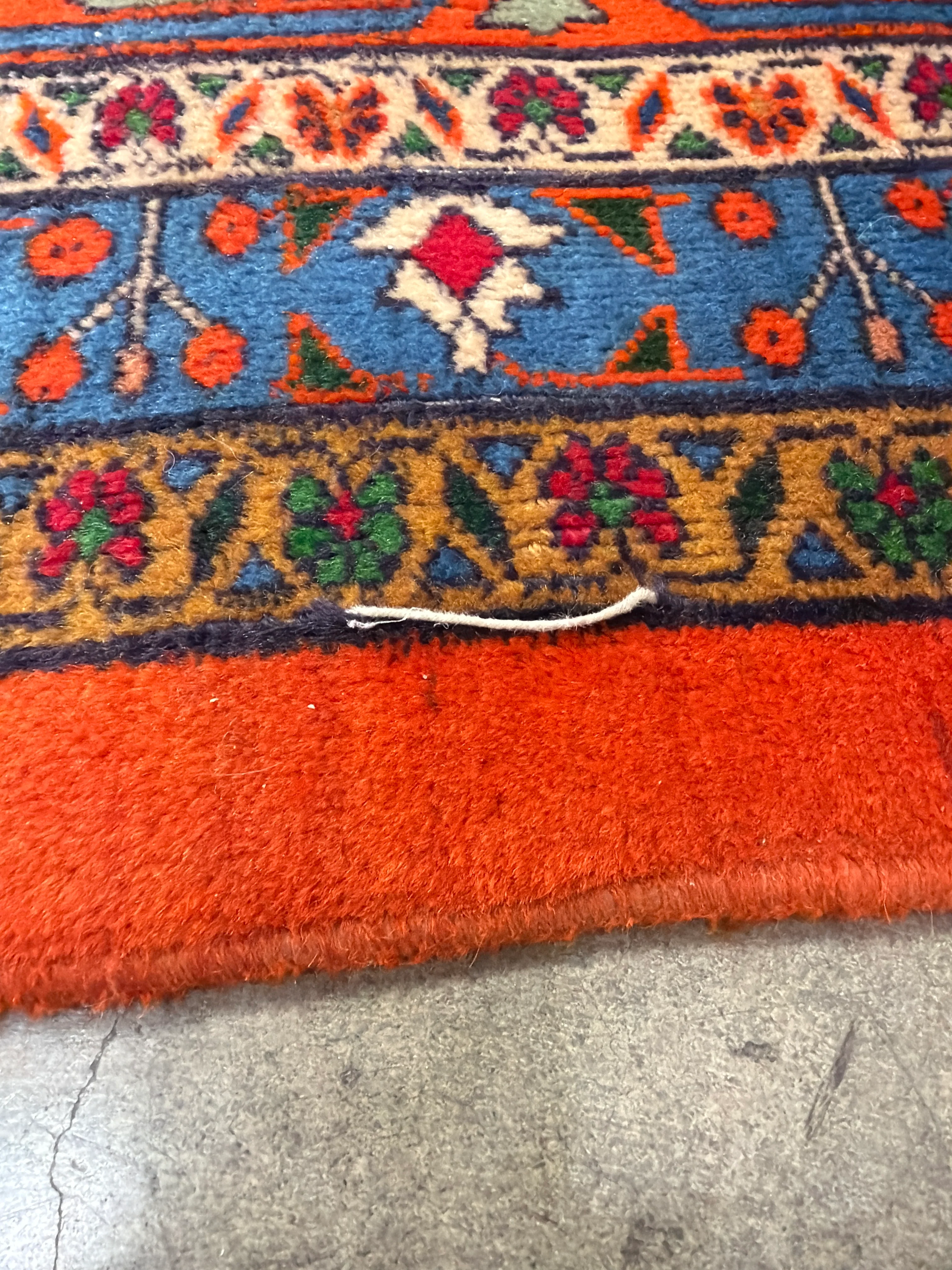 Authentic Hand-Knotted Vintage Persian Heriz Rug - 9'10" x 13' - Image 8