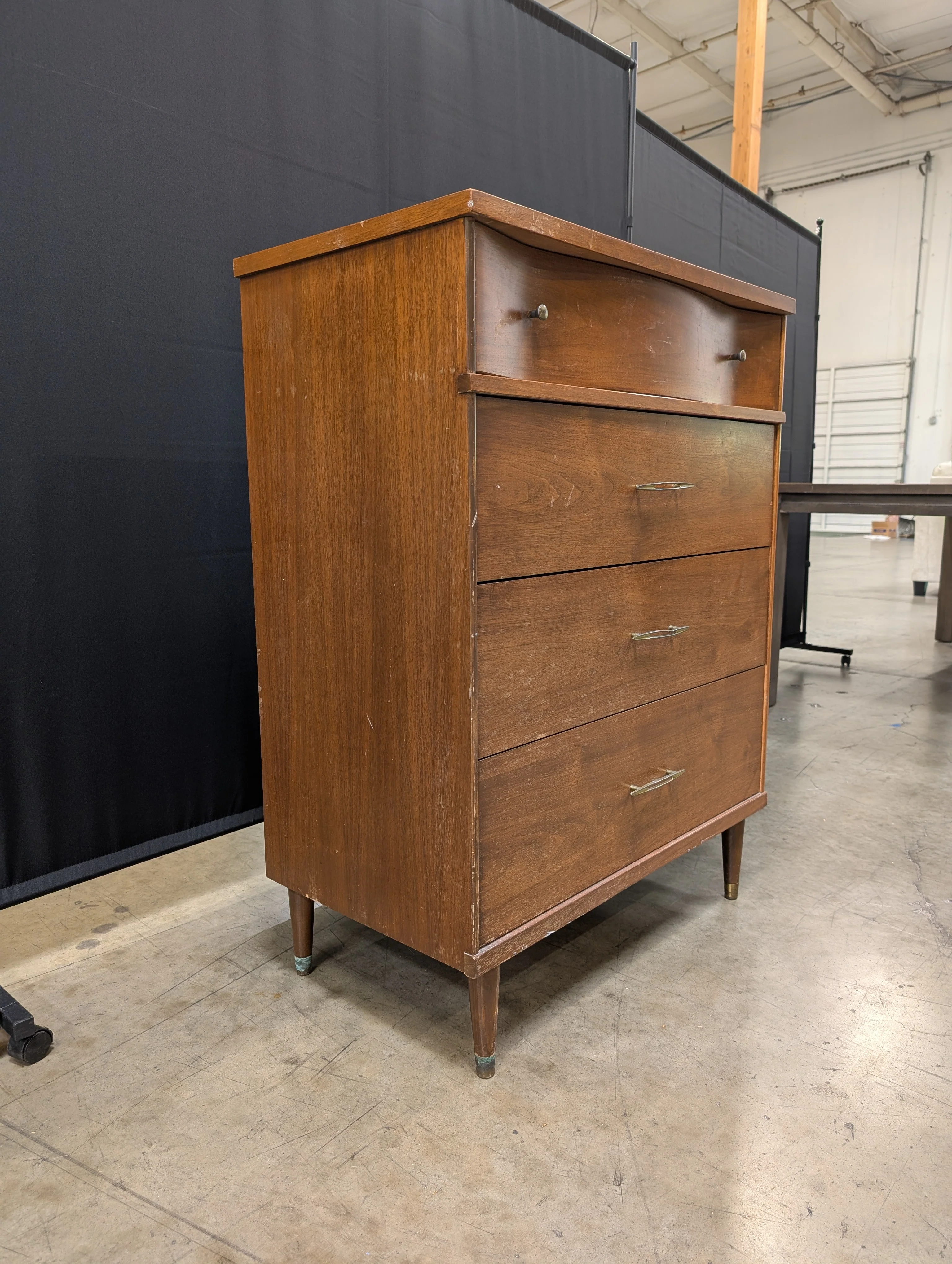Harmony House Modern Wood Four-Drawer Chest with Tapered Legs - Image 4
