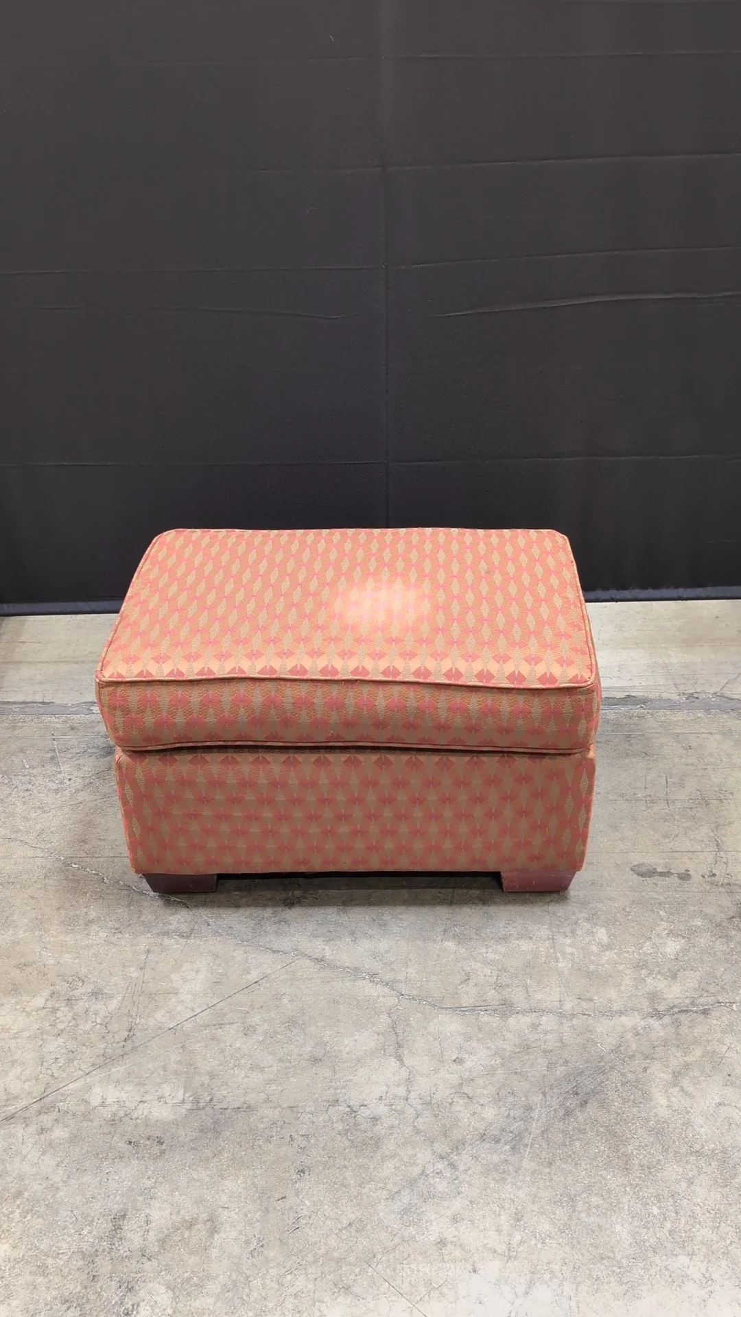 Vibrant Geometric Patterned Upholstered Ottoman with Wooden Furniture Risers - Image 9