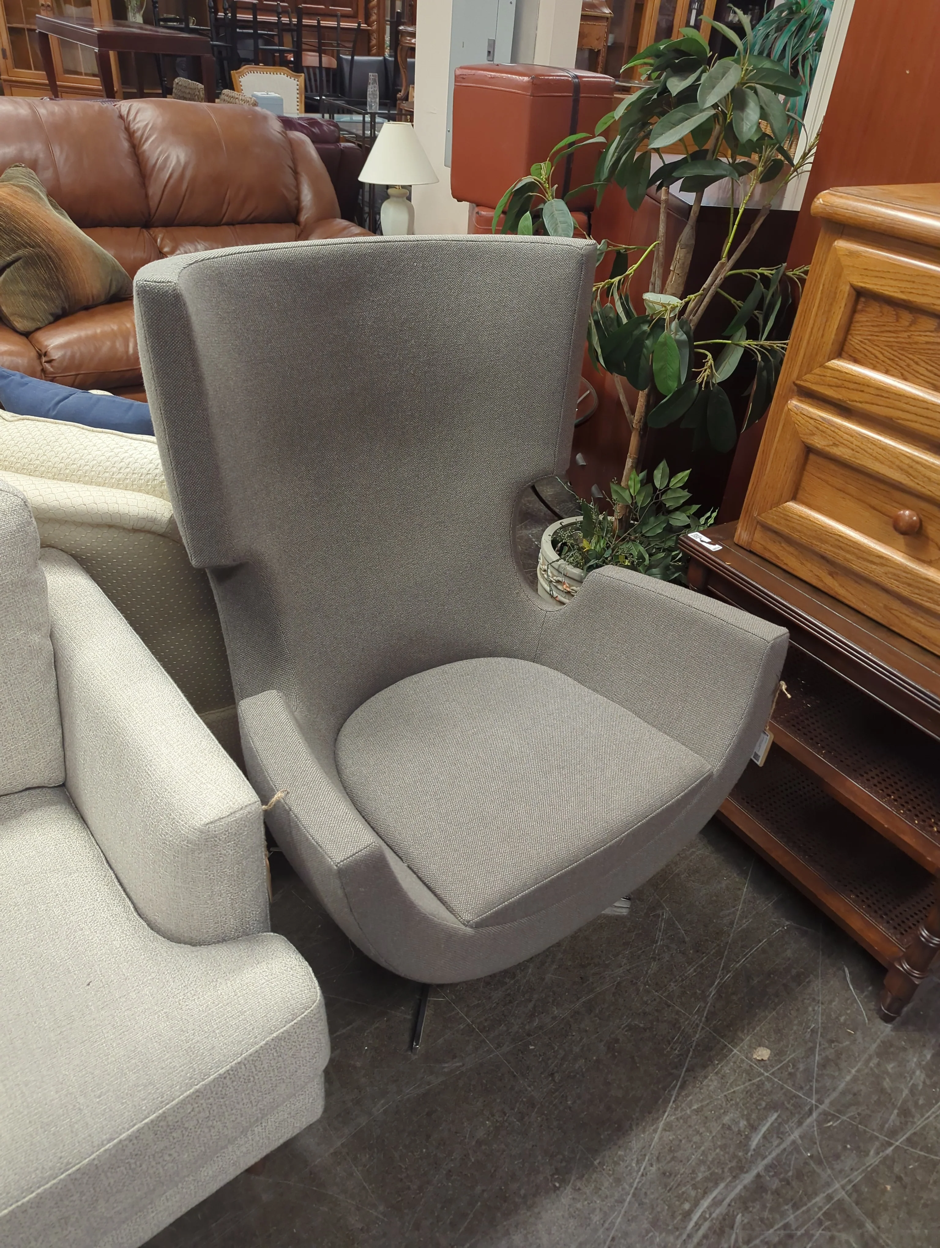 martin/brattrud inc - high back swivel curve lounge chair - Image 4