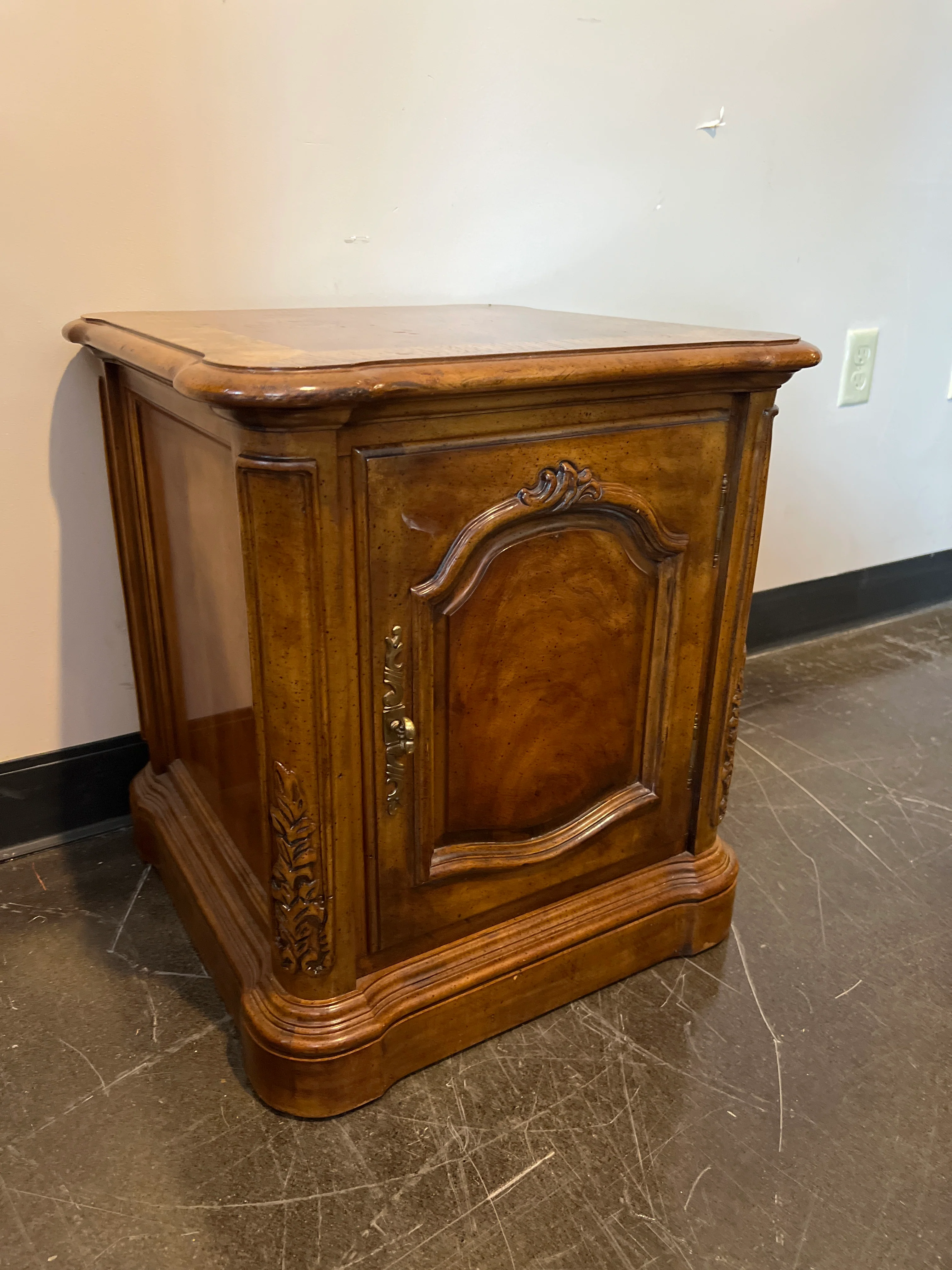 Drexel Heritage Mid Century Modern Side Table - Image 3