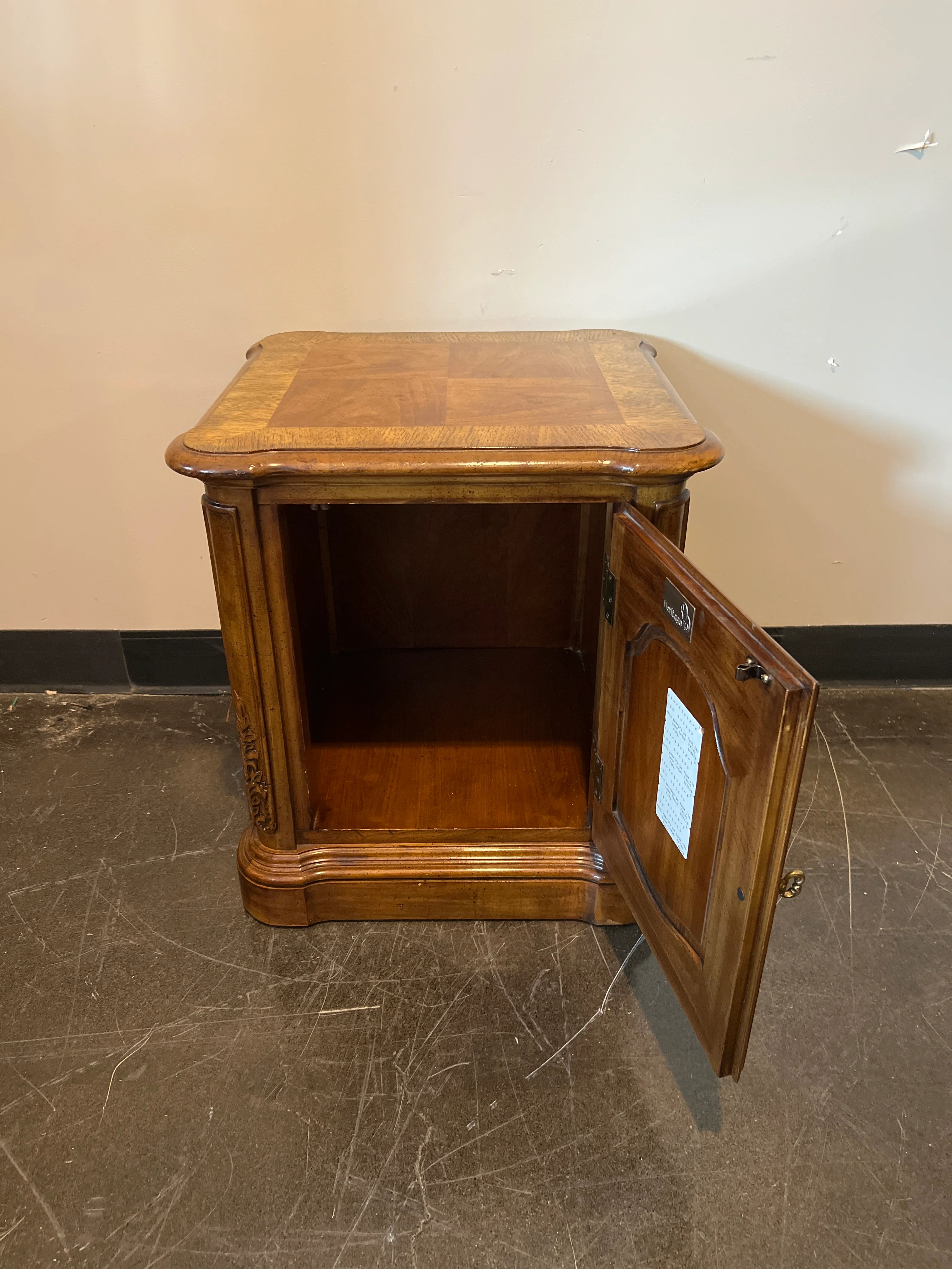 Drexel Heritage Mid Century Modern Side Table - Image 4