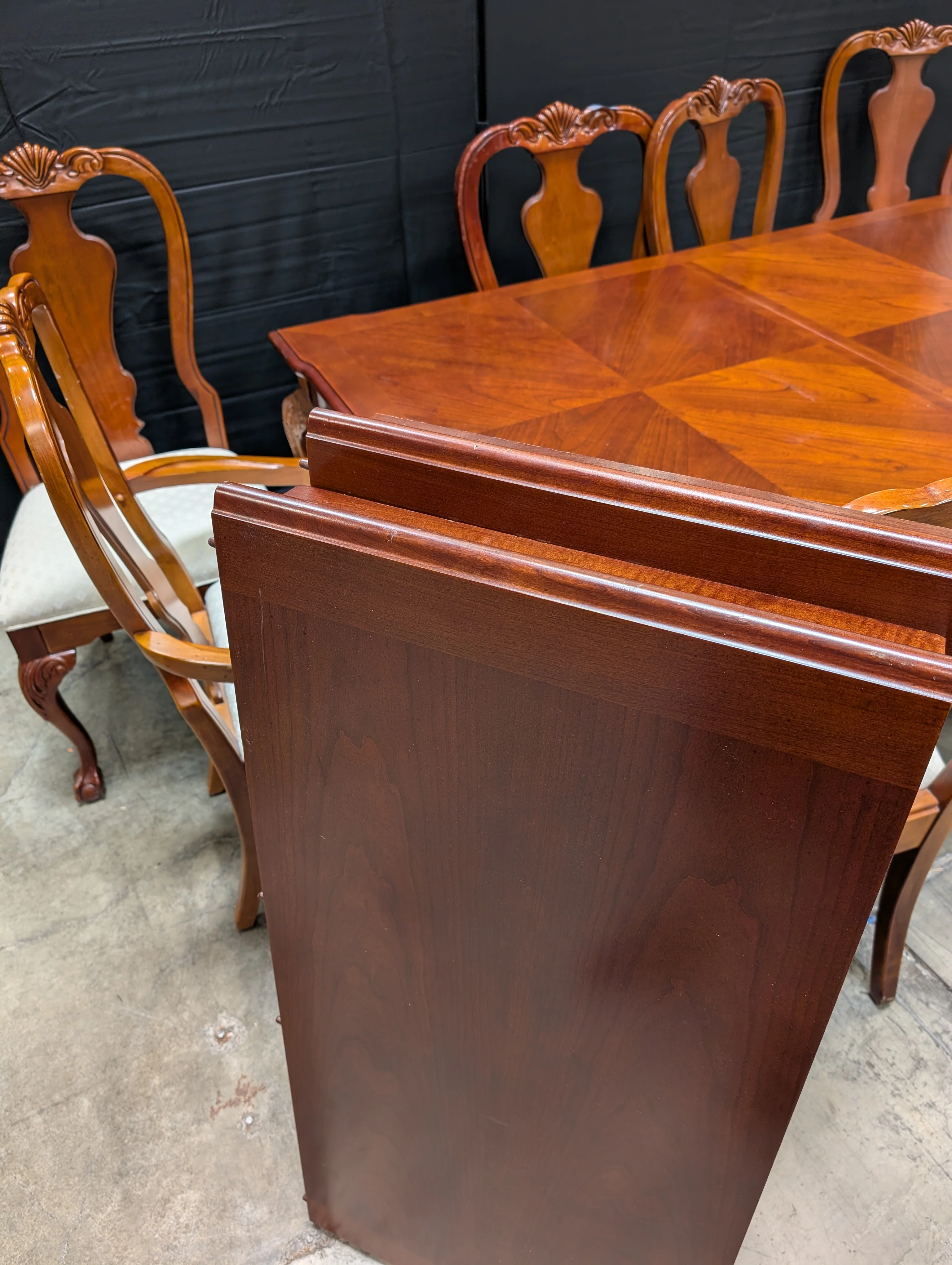 Traditional Thomasville Dining Table Set with 8 Chairs - Image 11