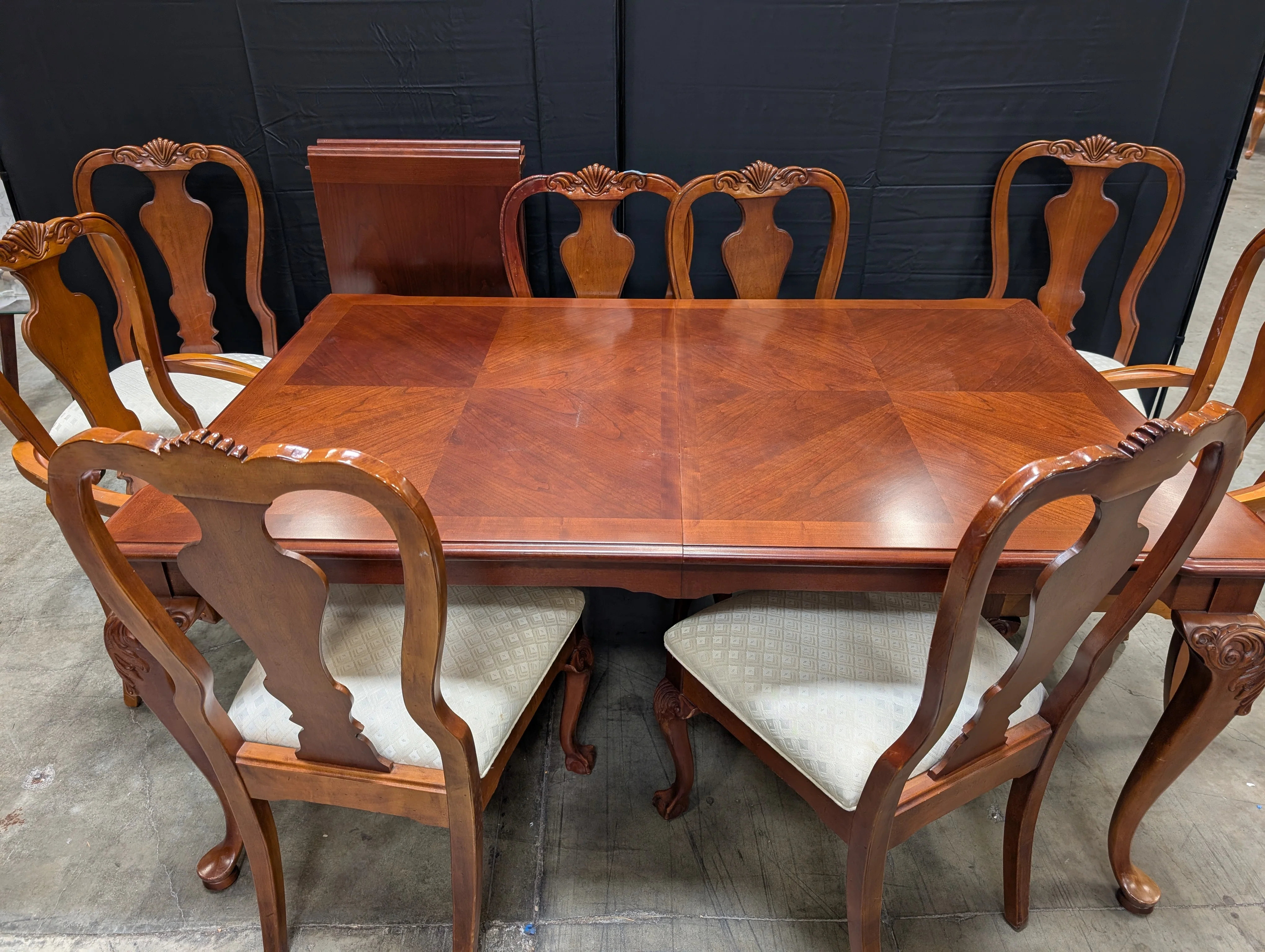 Traditional Thomasville Dining Table Set with 8 Chairs - Image 13