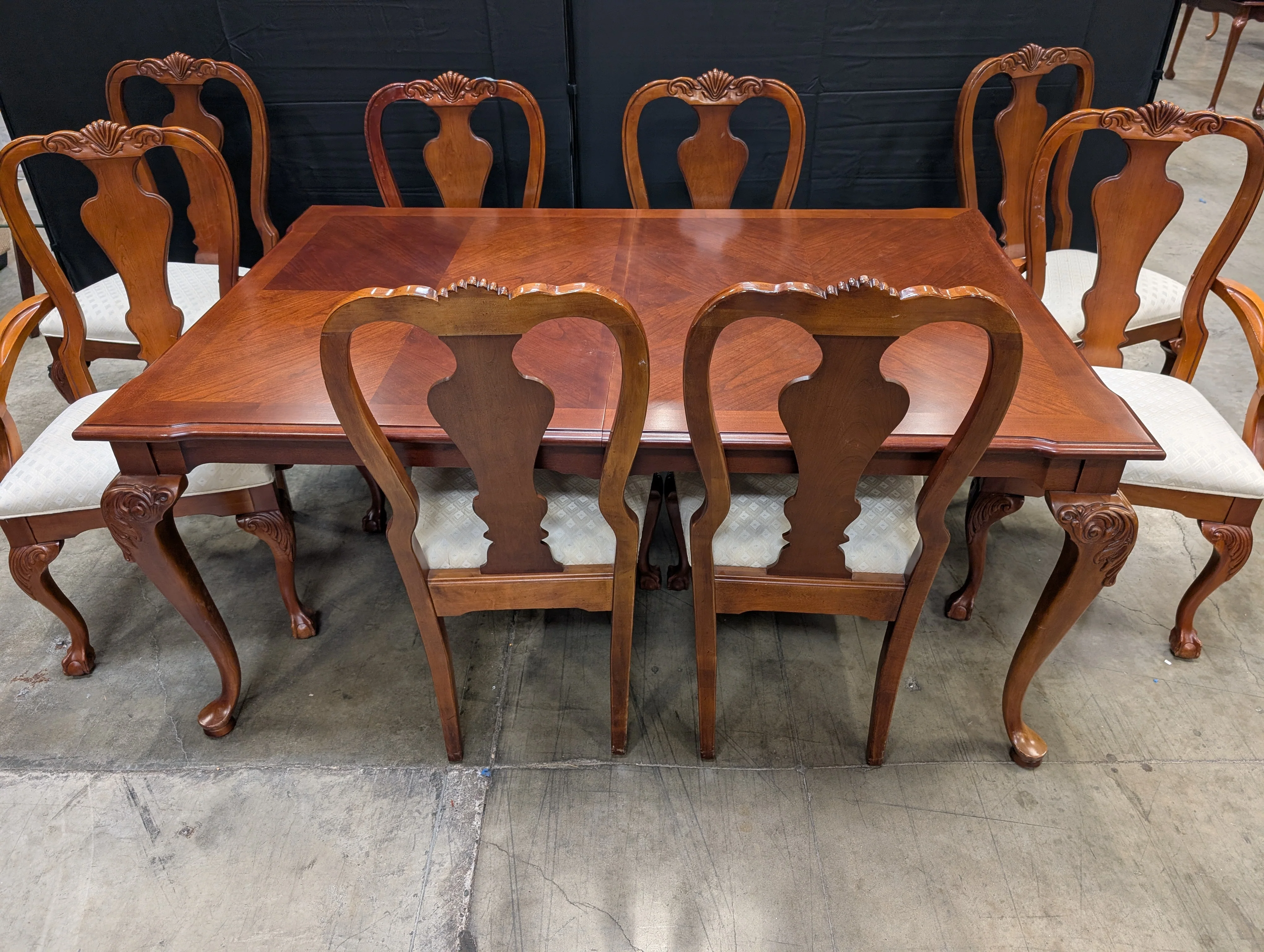 Traditional Thomasville Dining Table Set with 8 Chairs - Image 2