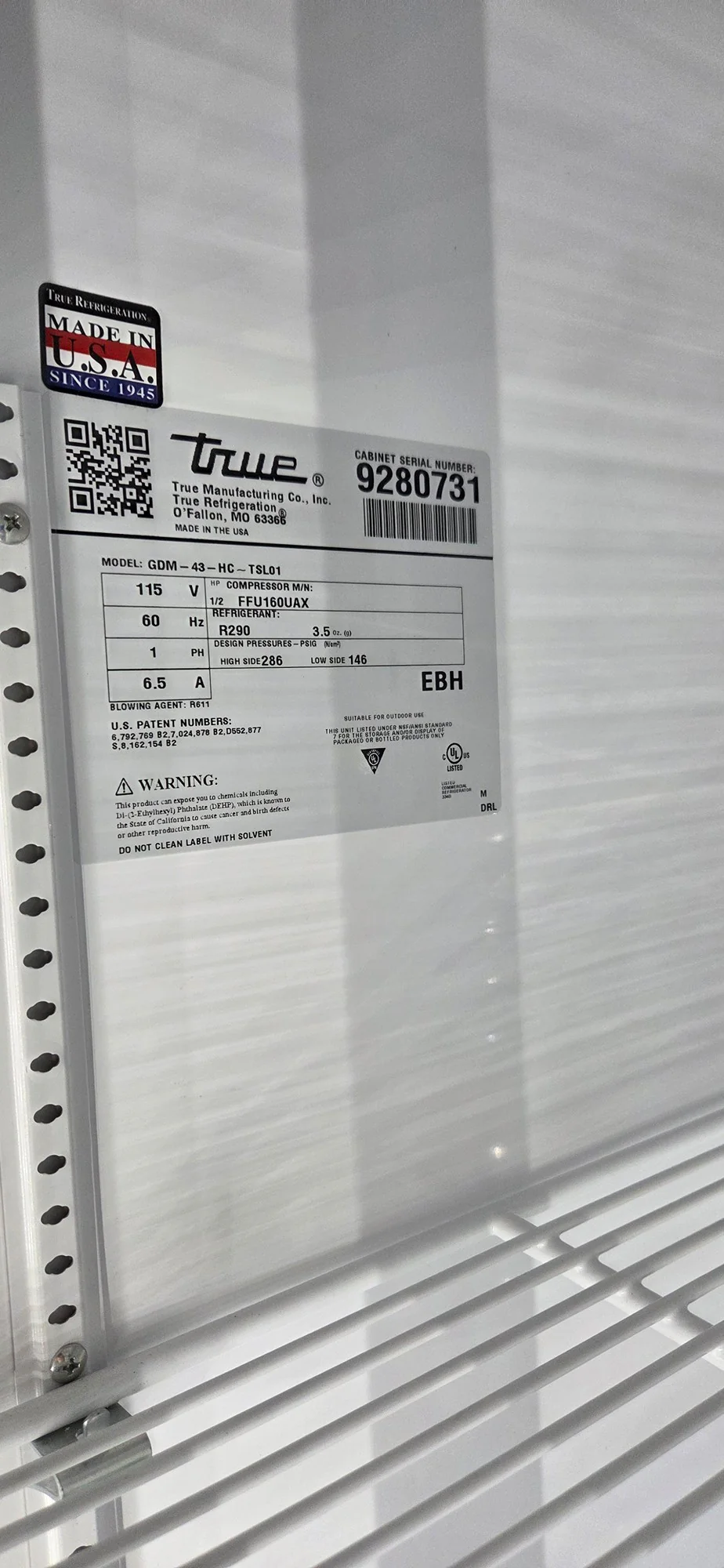 TRUE Commercial Double Glass Door Merchandiser - Image 11